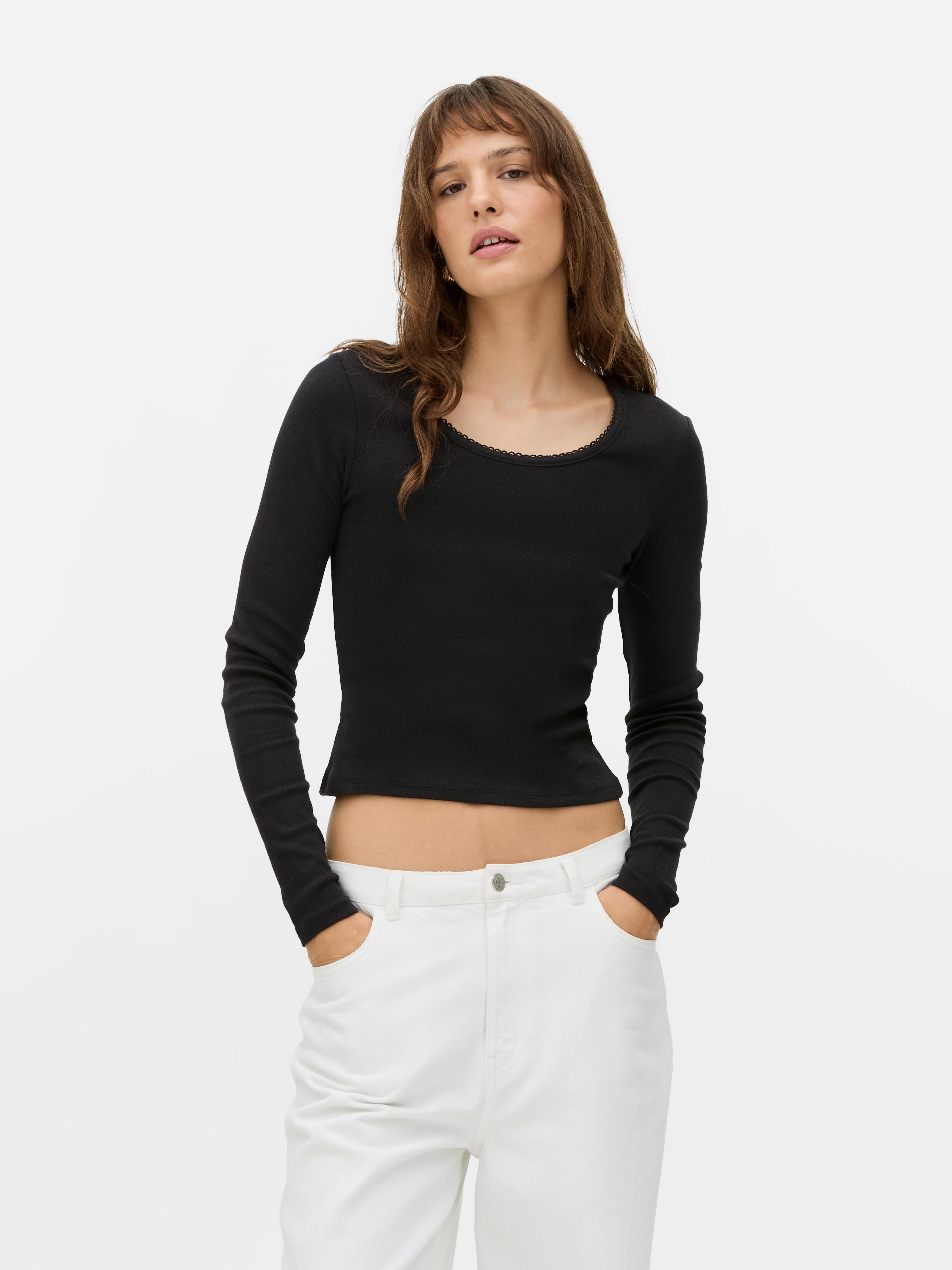 Haut en pointelle décolleté