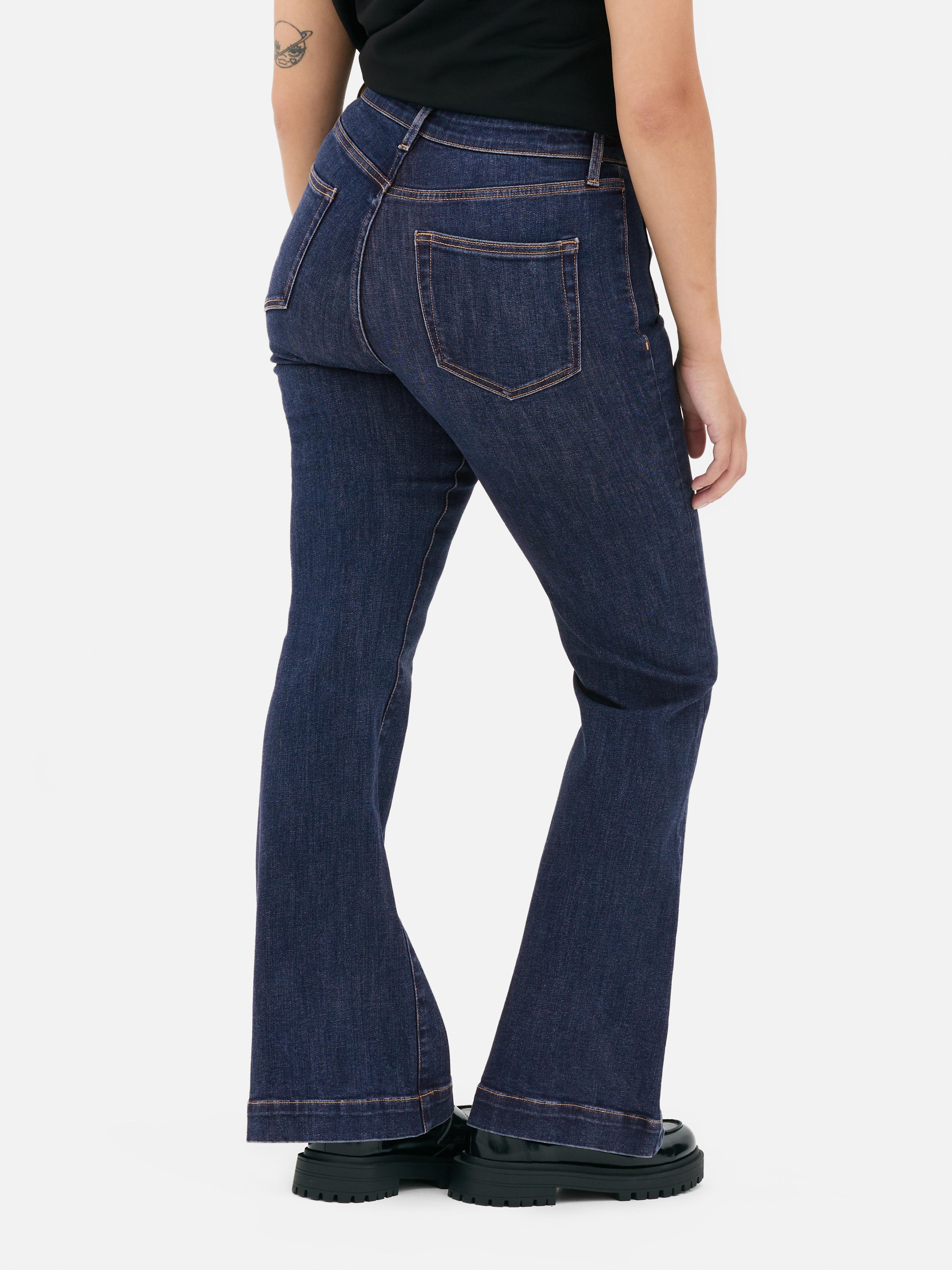 Patch Pocket Mid-Rise Flared Jeans