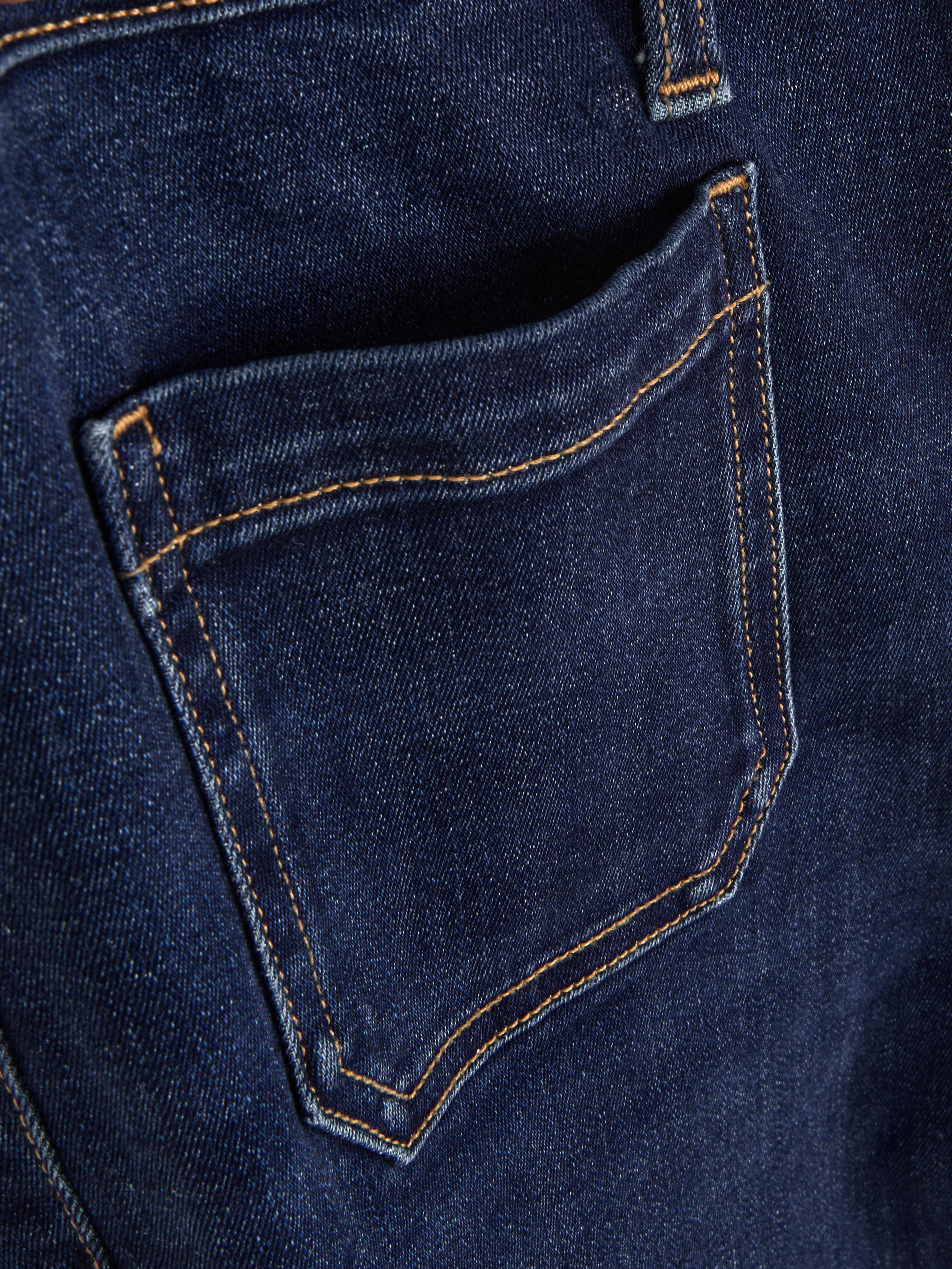 Patch Pocket Mid-Rise Flared Jeans