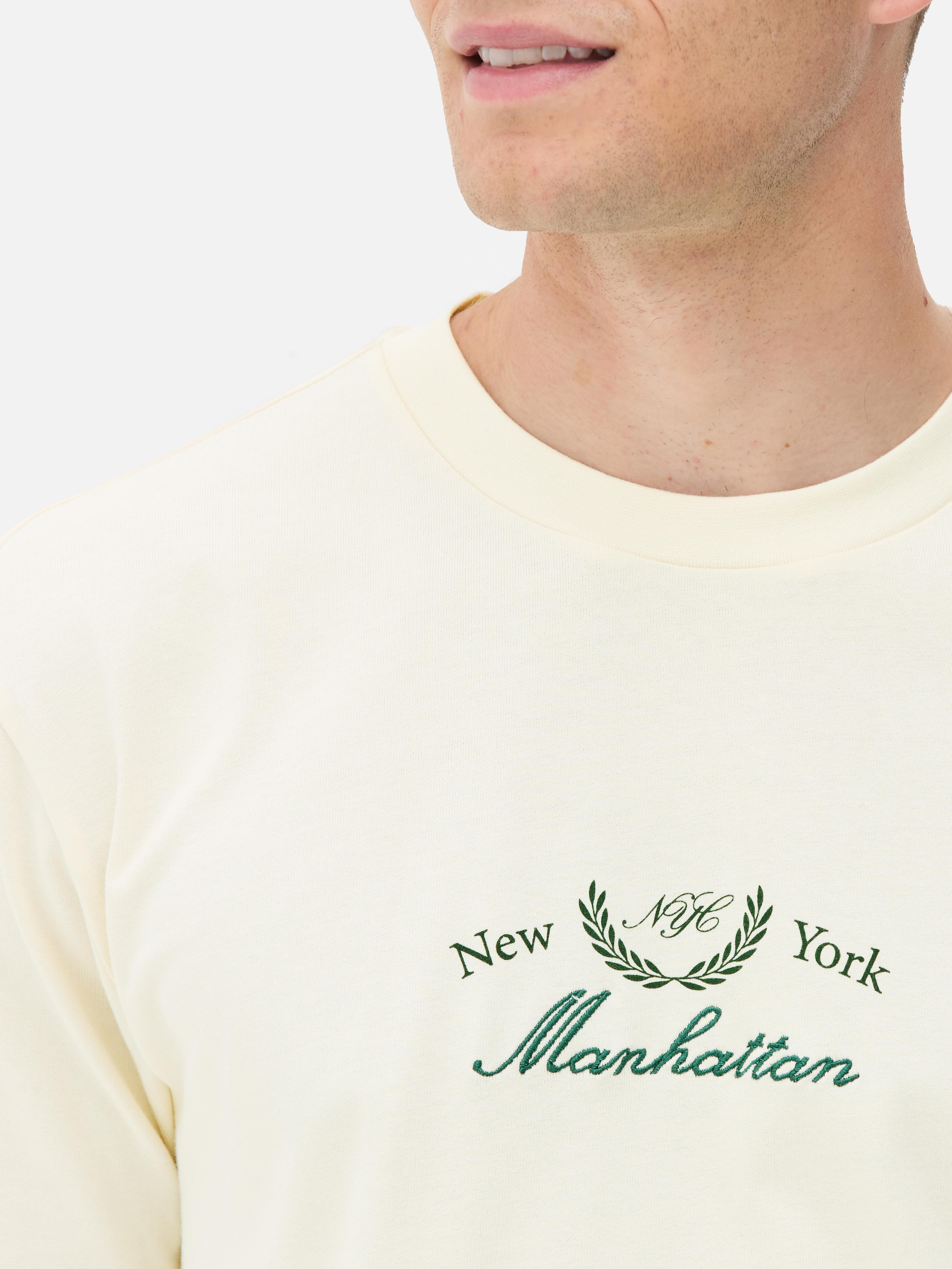 Camiseta con gráfico de Manhattan