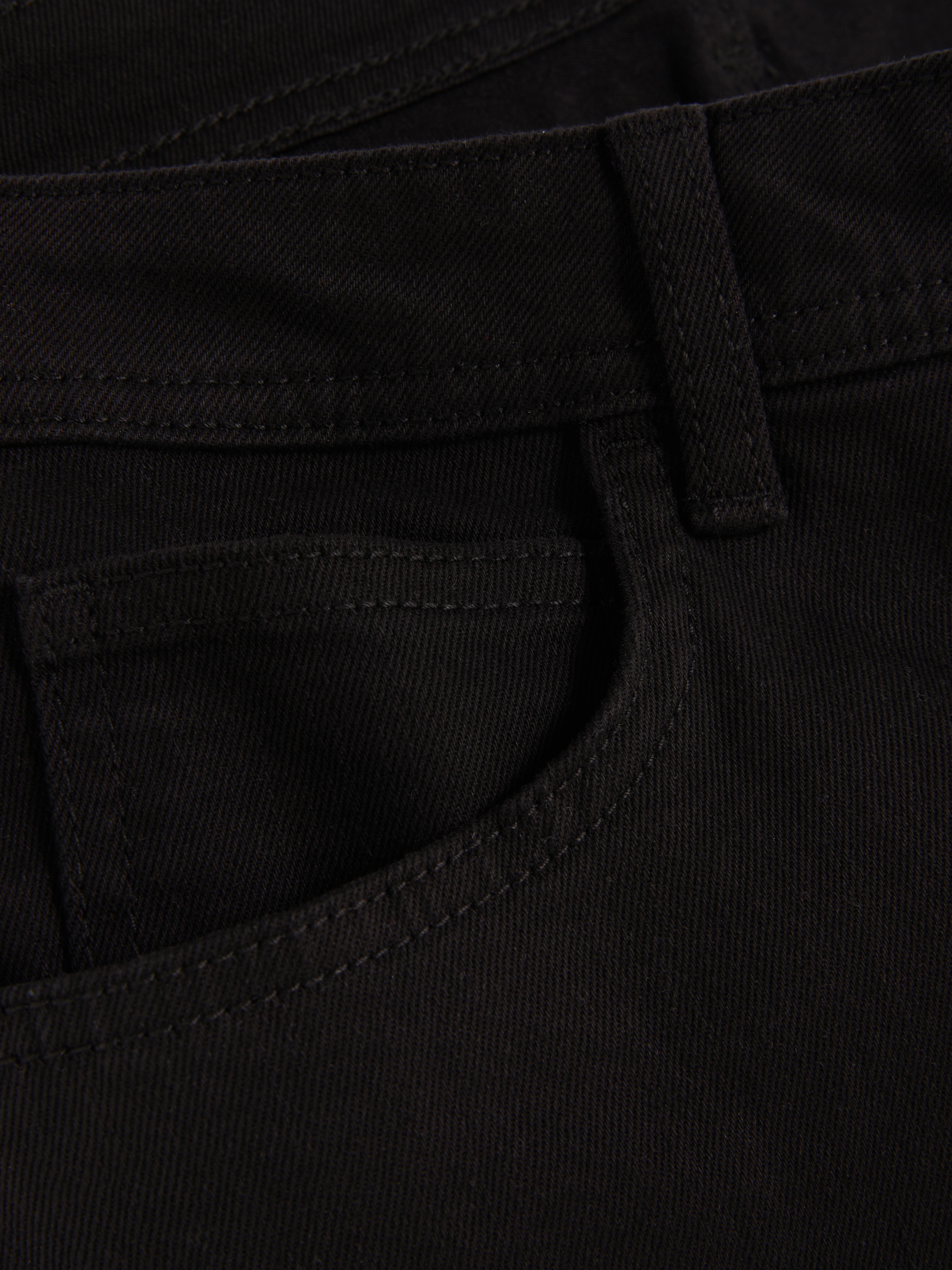 Jean droit taille mi-haute