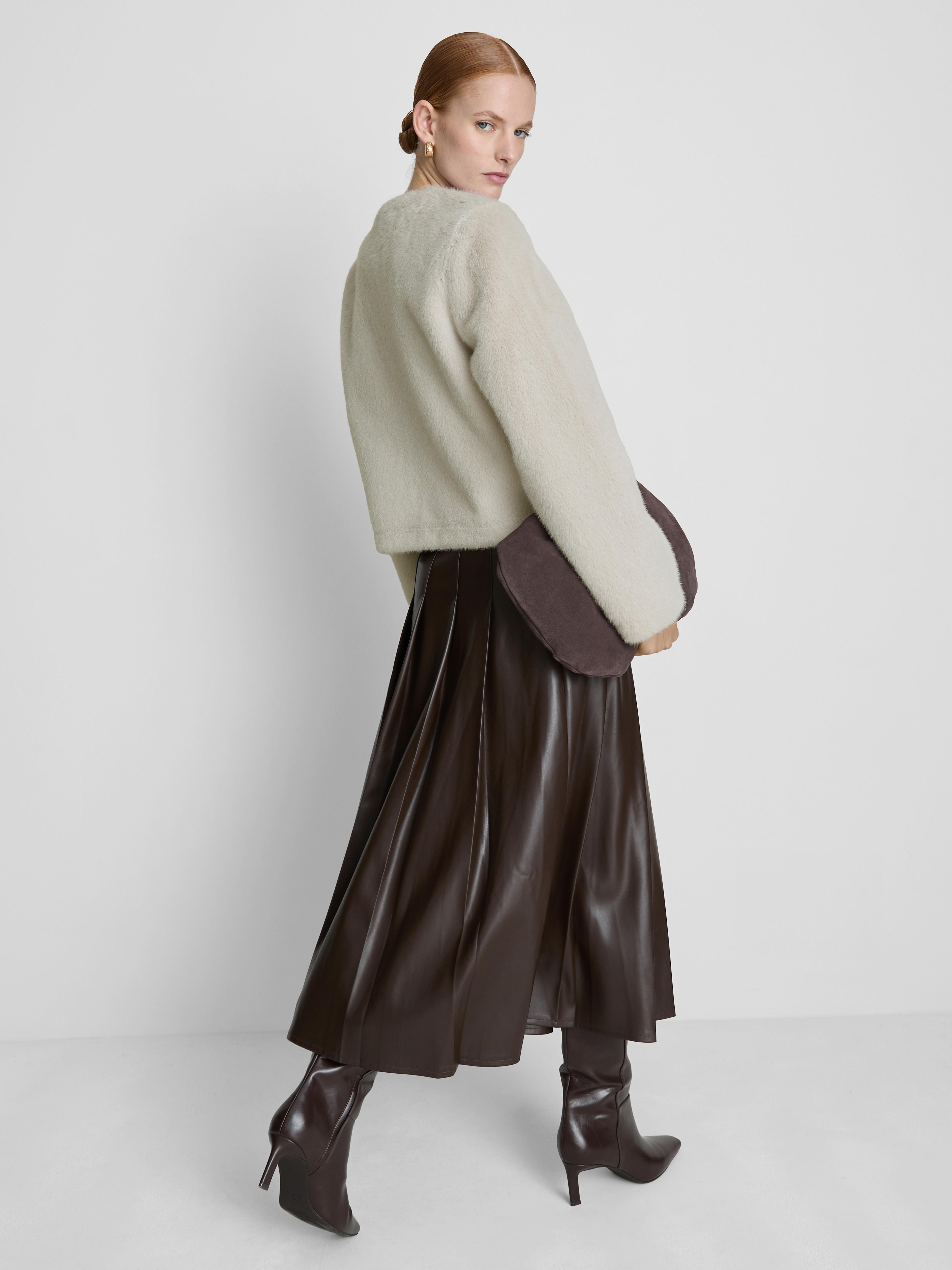 Veste courte duveteuse Paula Echevarría