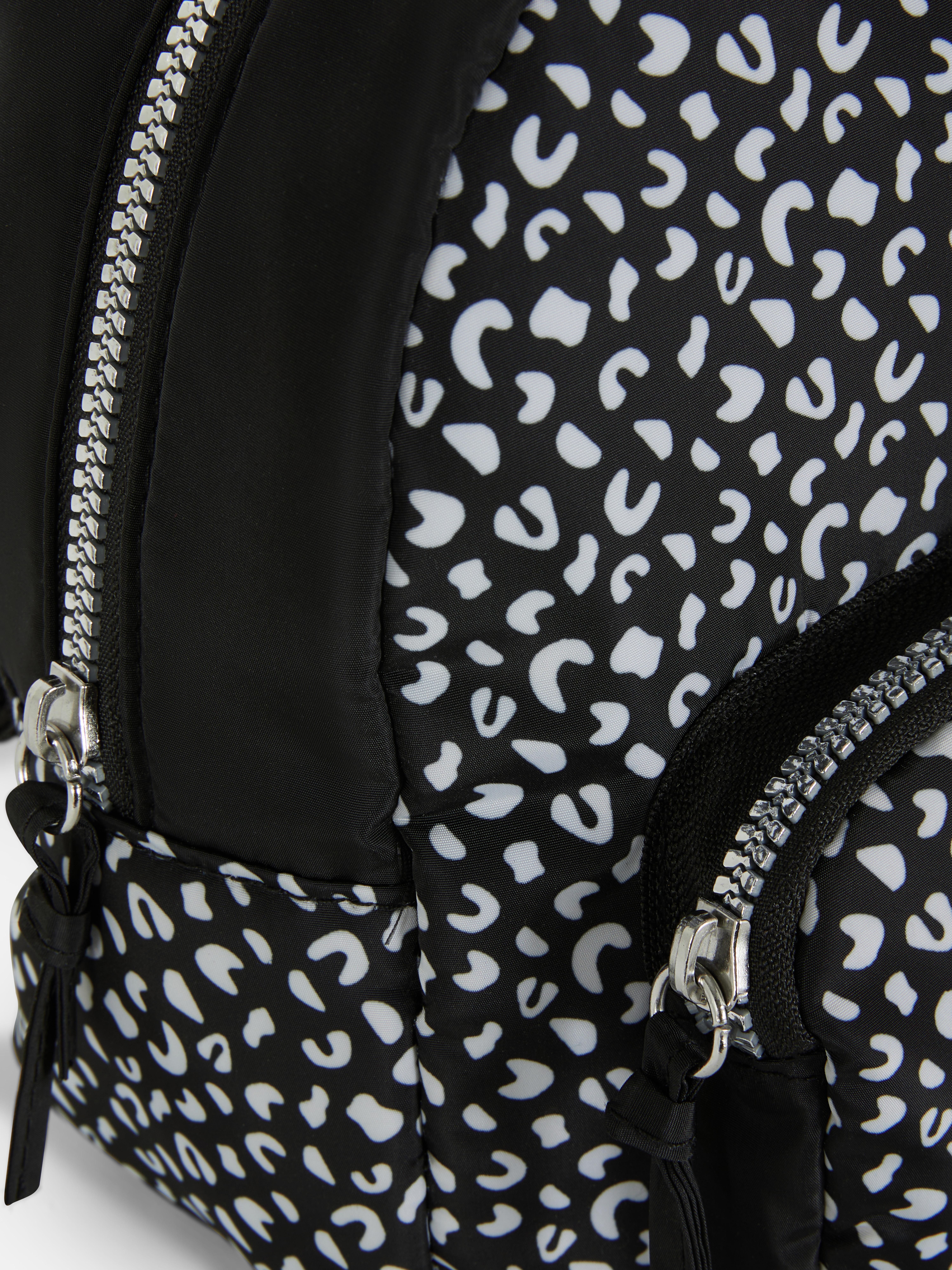 Mochila estampado leopardo