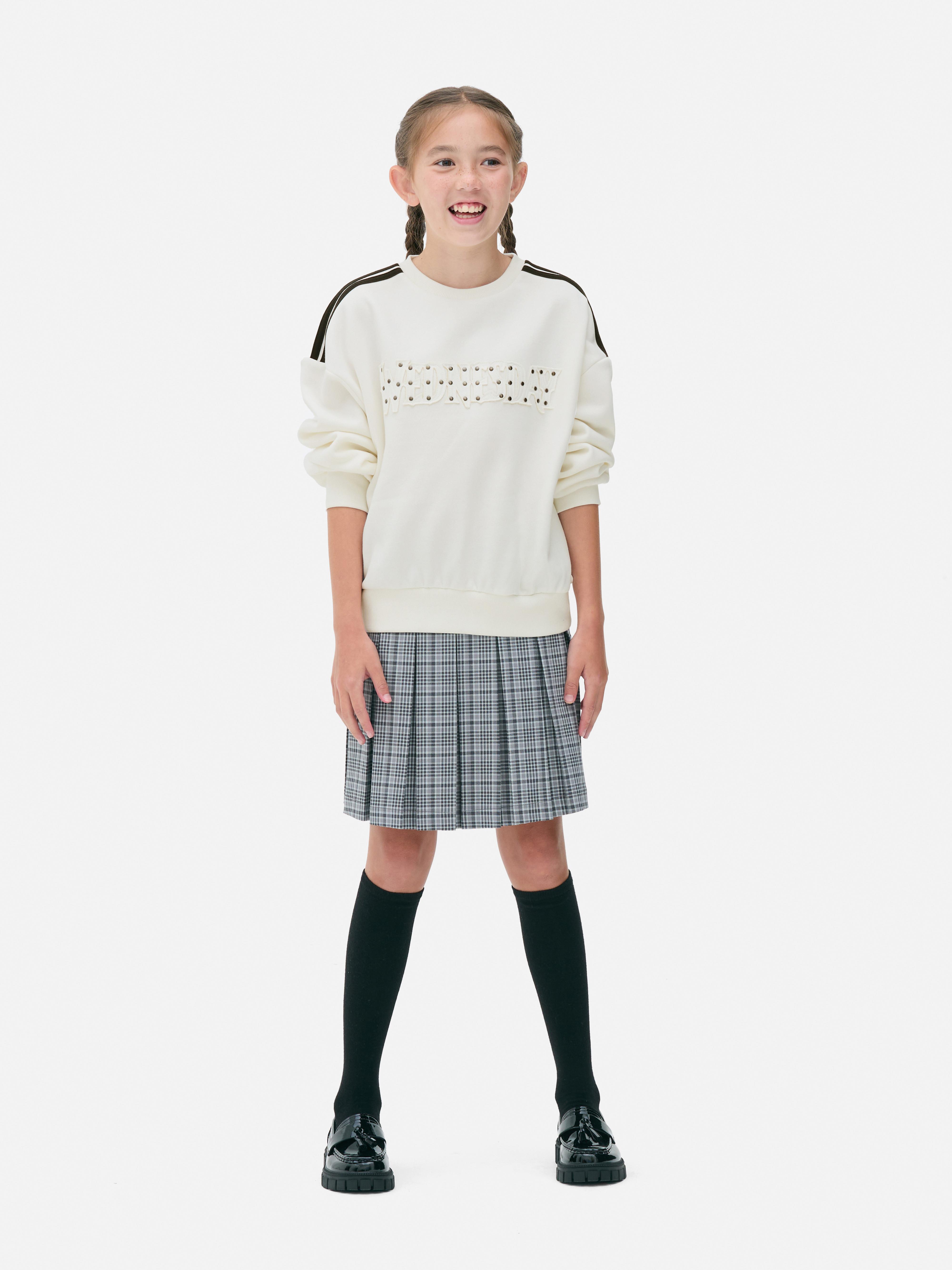 „Wednesday“ Sweatshirt mit Nieten