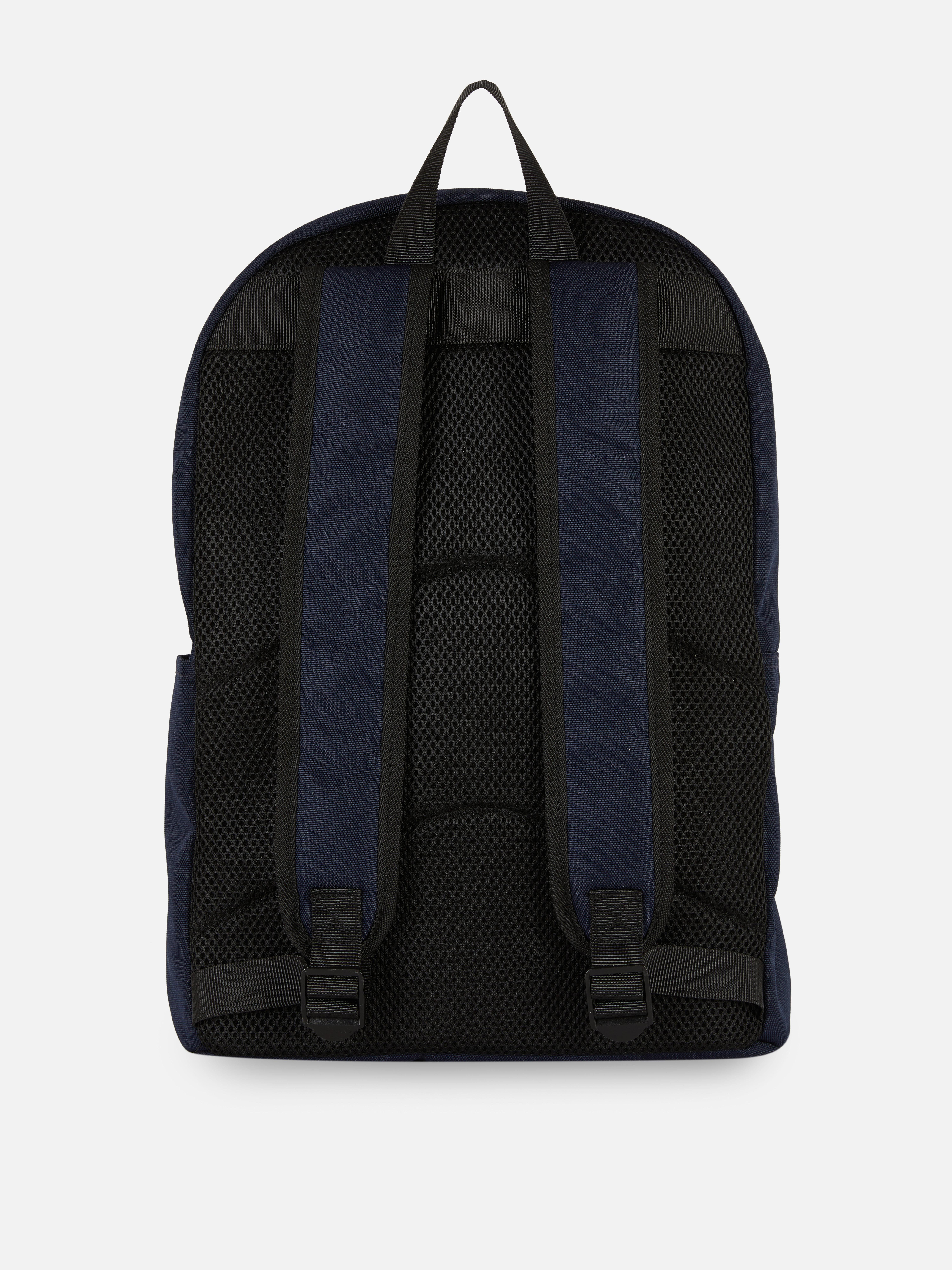 Rucksack mit Reißverschlussfächern