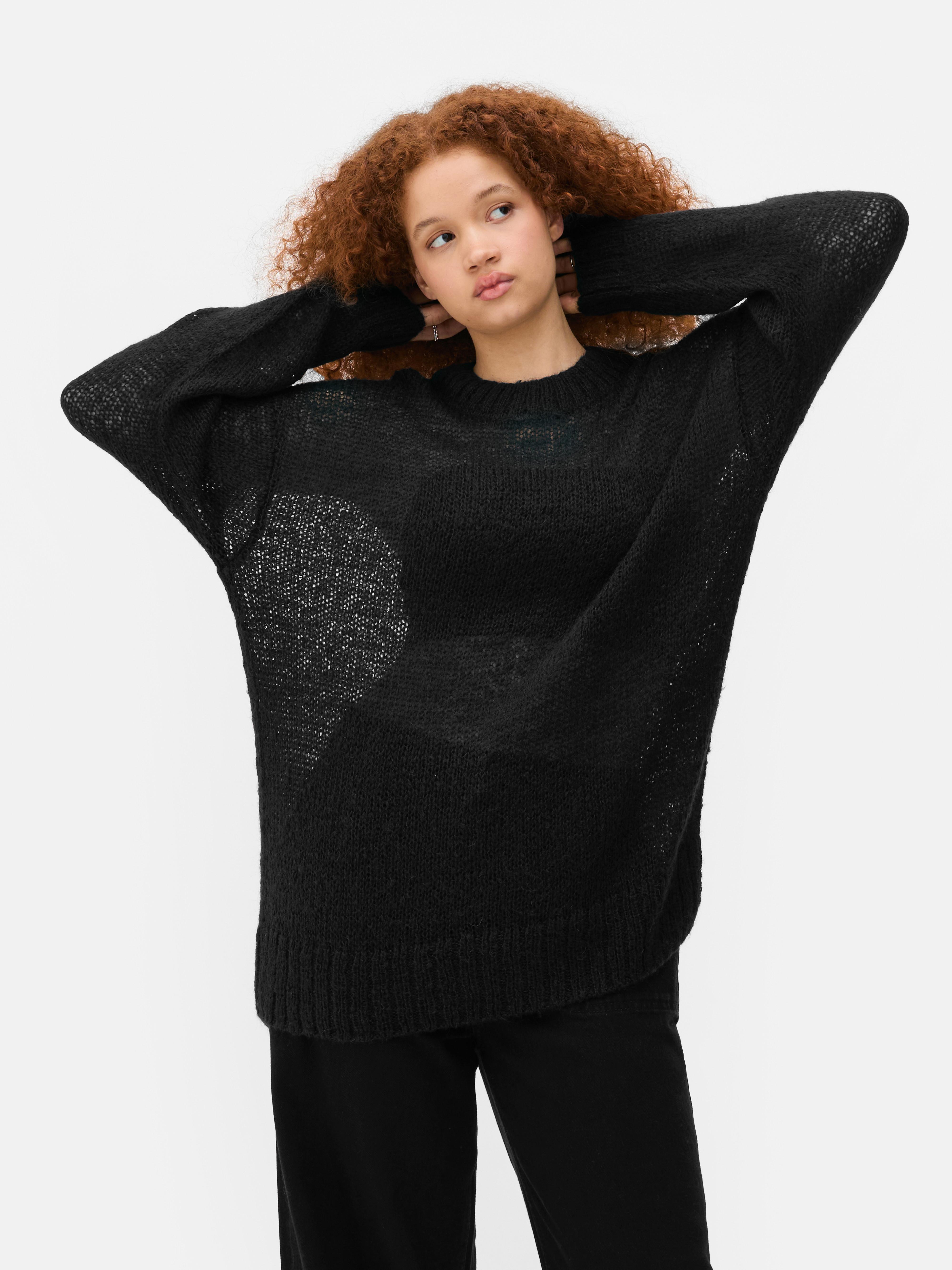 Grobmaschiger „Colleen Atwood x Wednesday“ Pullover
