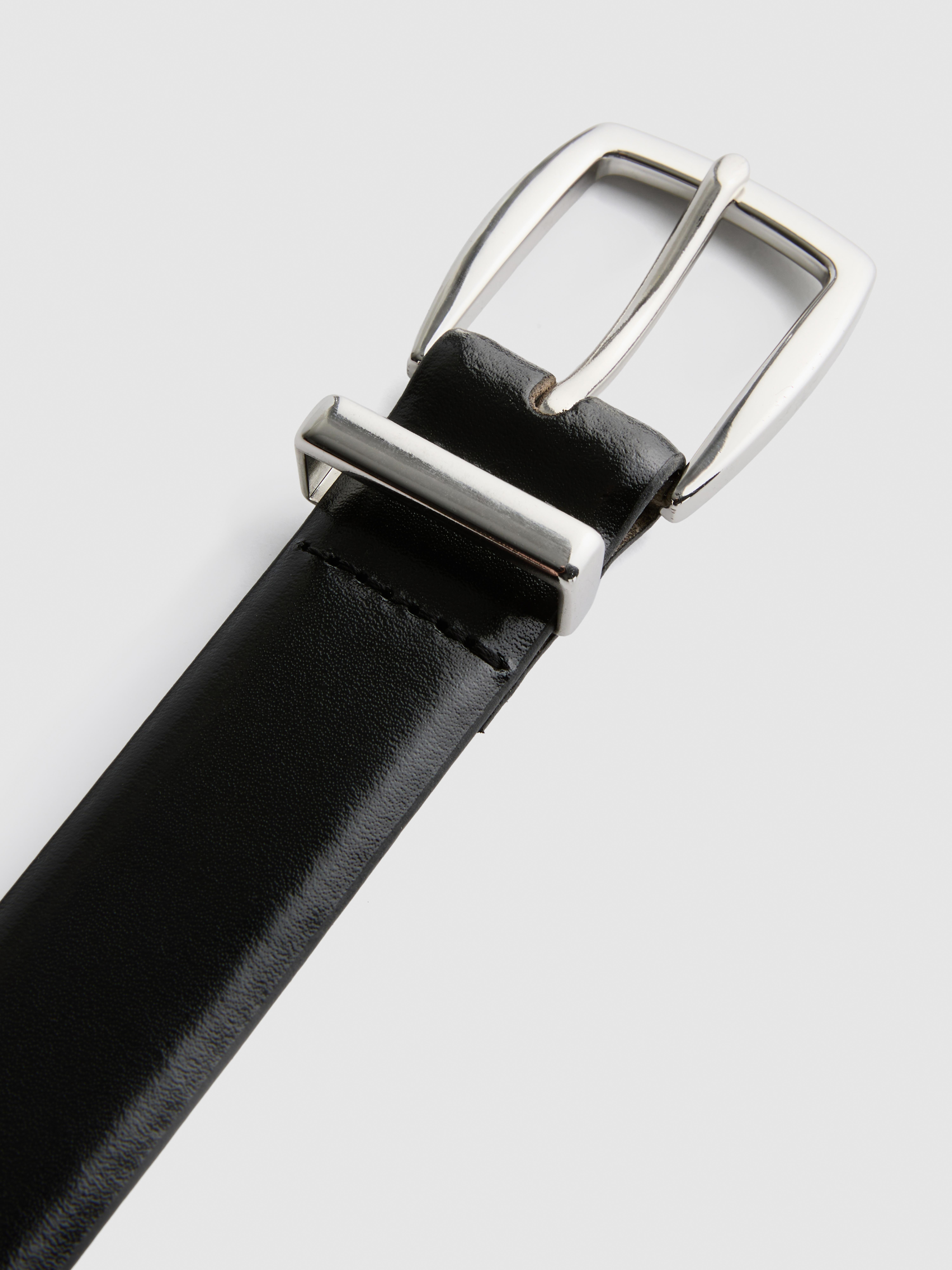 Classic Buckle Slim Belt