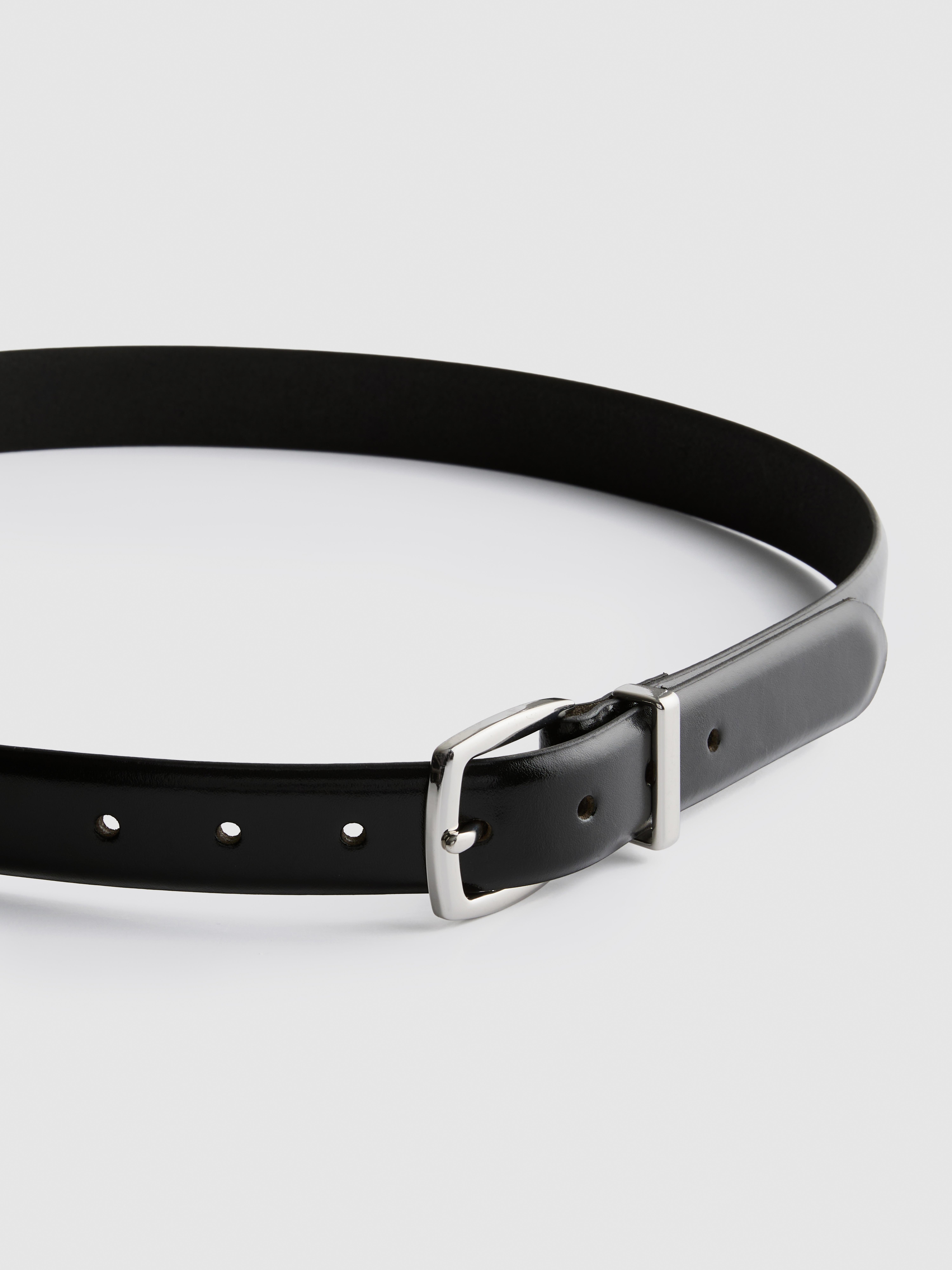Classic Buckle Slim Belt