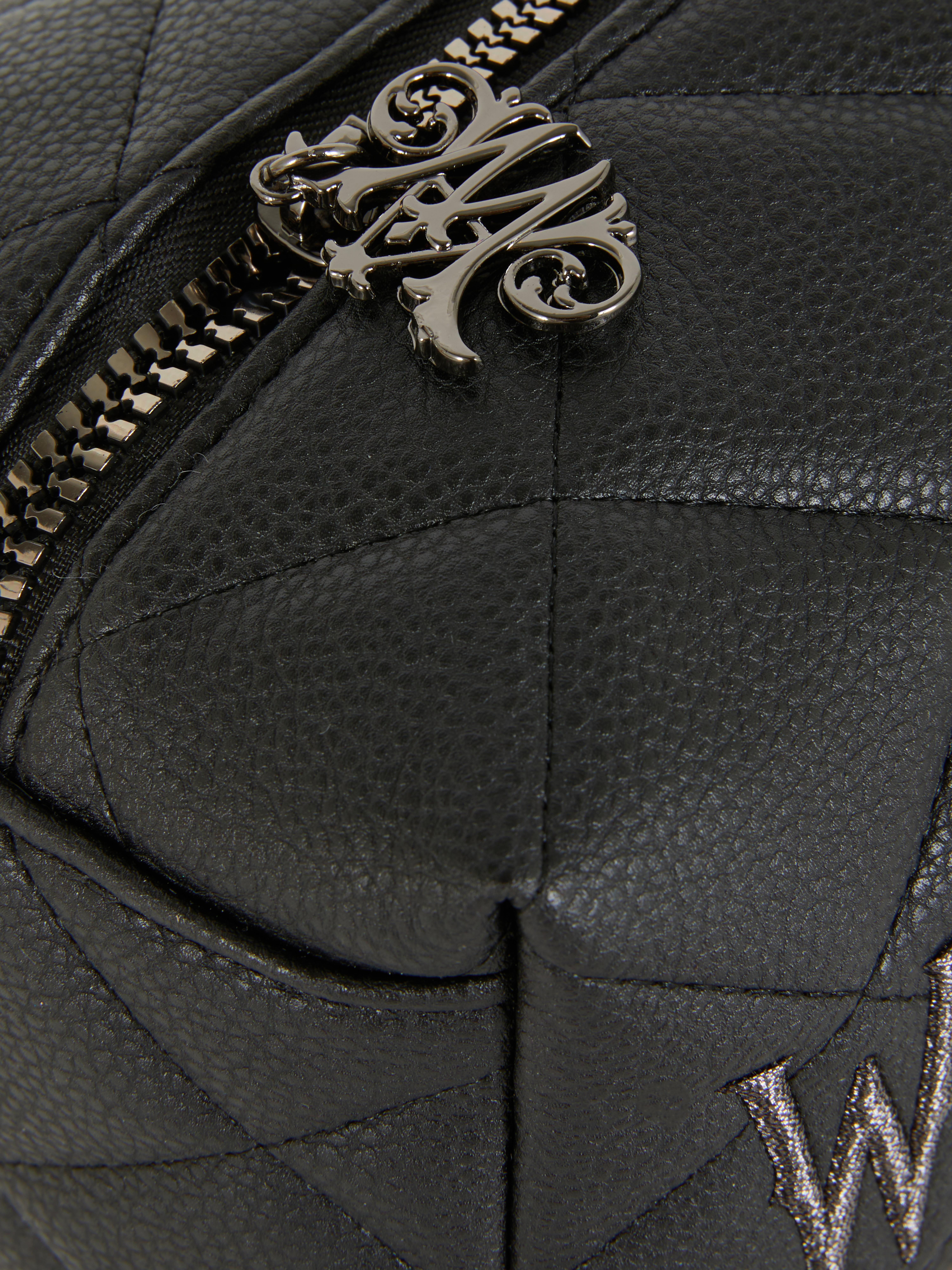 Gesteppte „Wednesday“ Make-up-Tasche