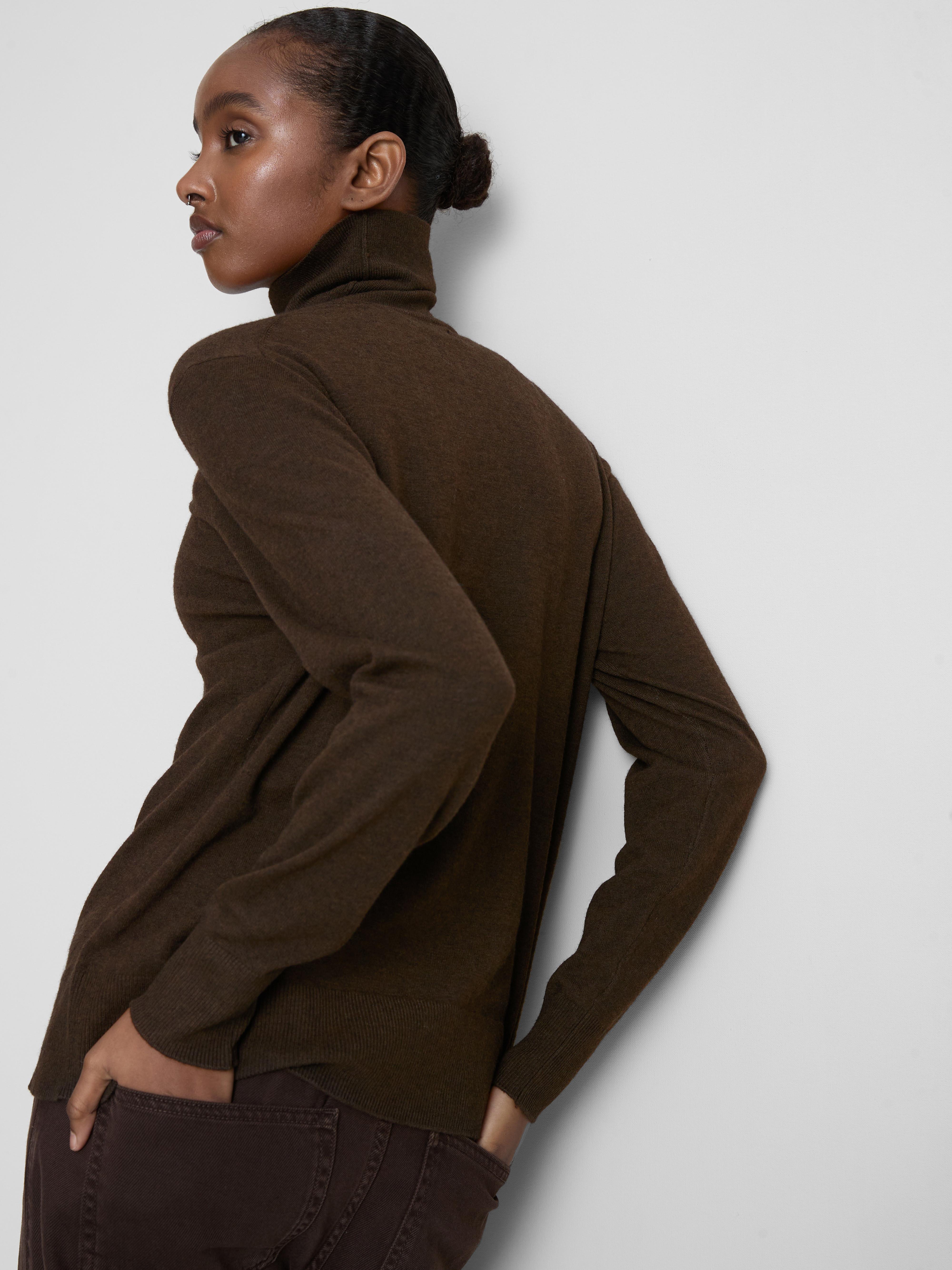 Pull doux à col roulé