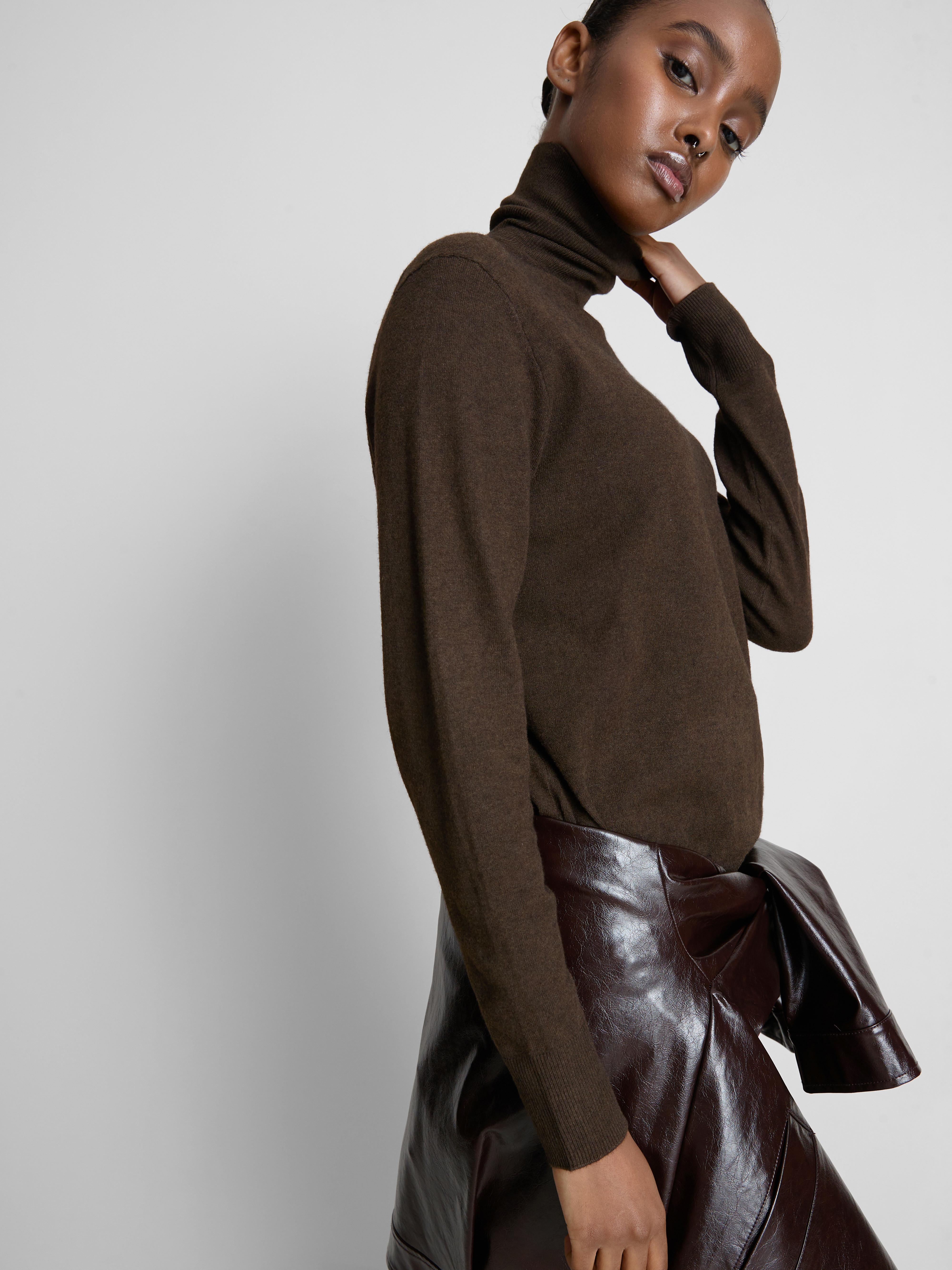 Pull doux à col roulé