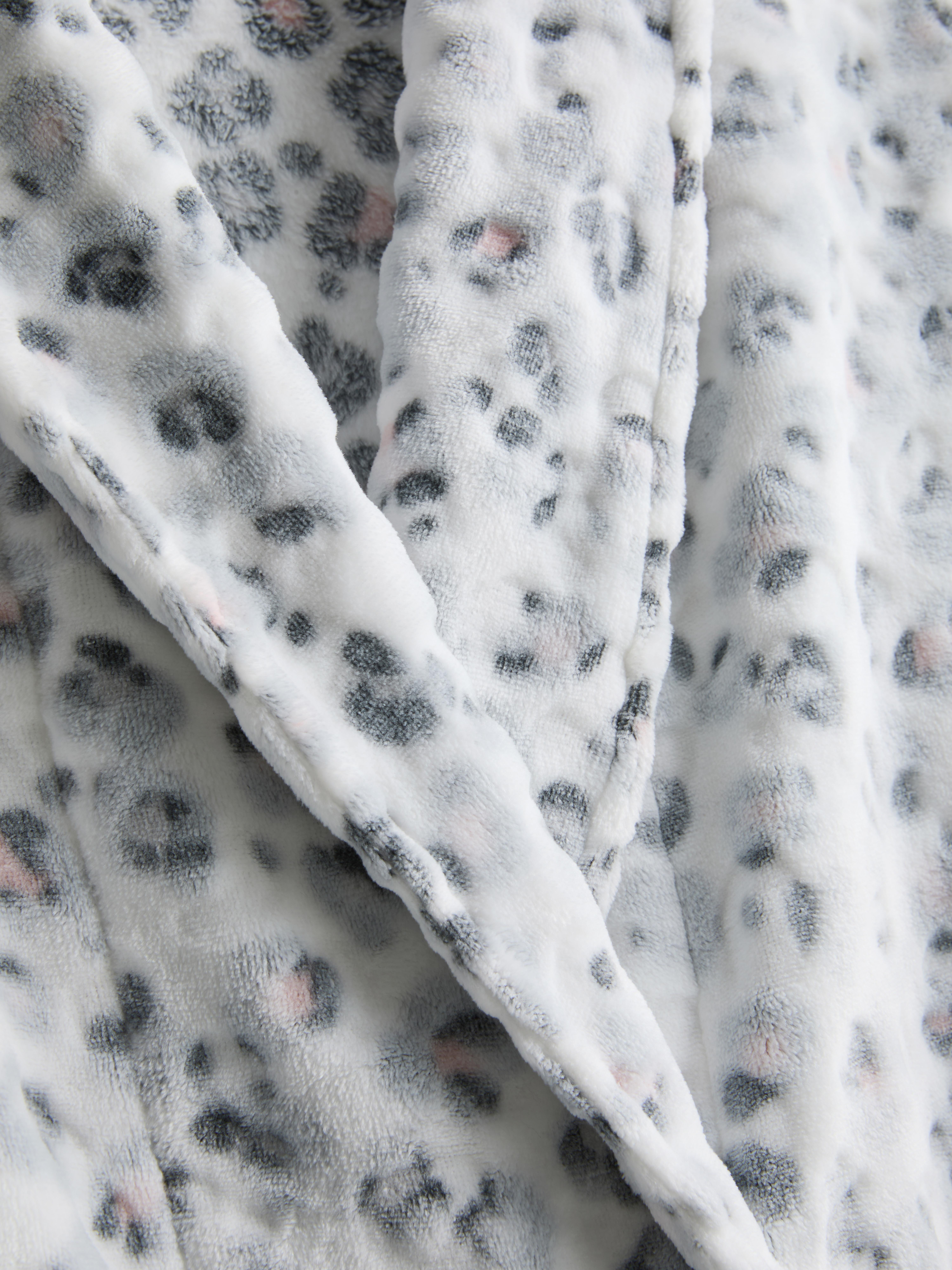 Udobna srednje dolga jutranja halja s pasom