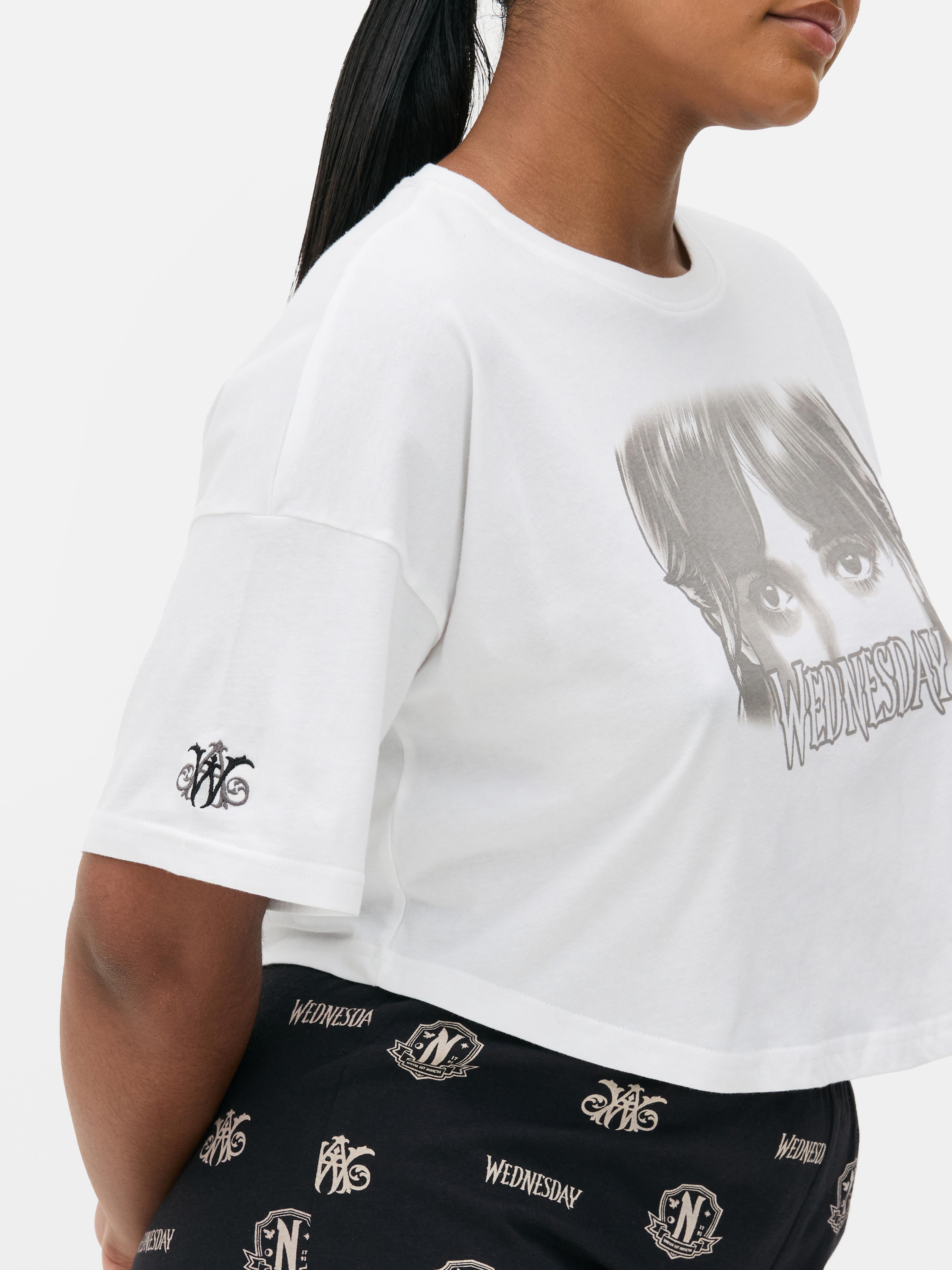 Pijama corto con estampado de Miércoles Addams