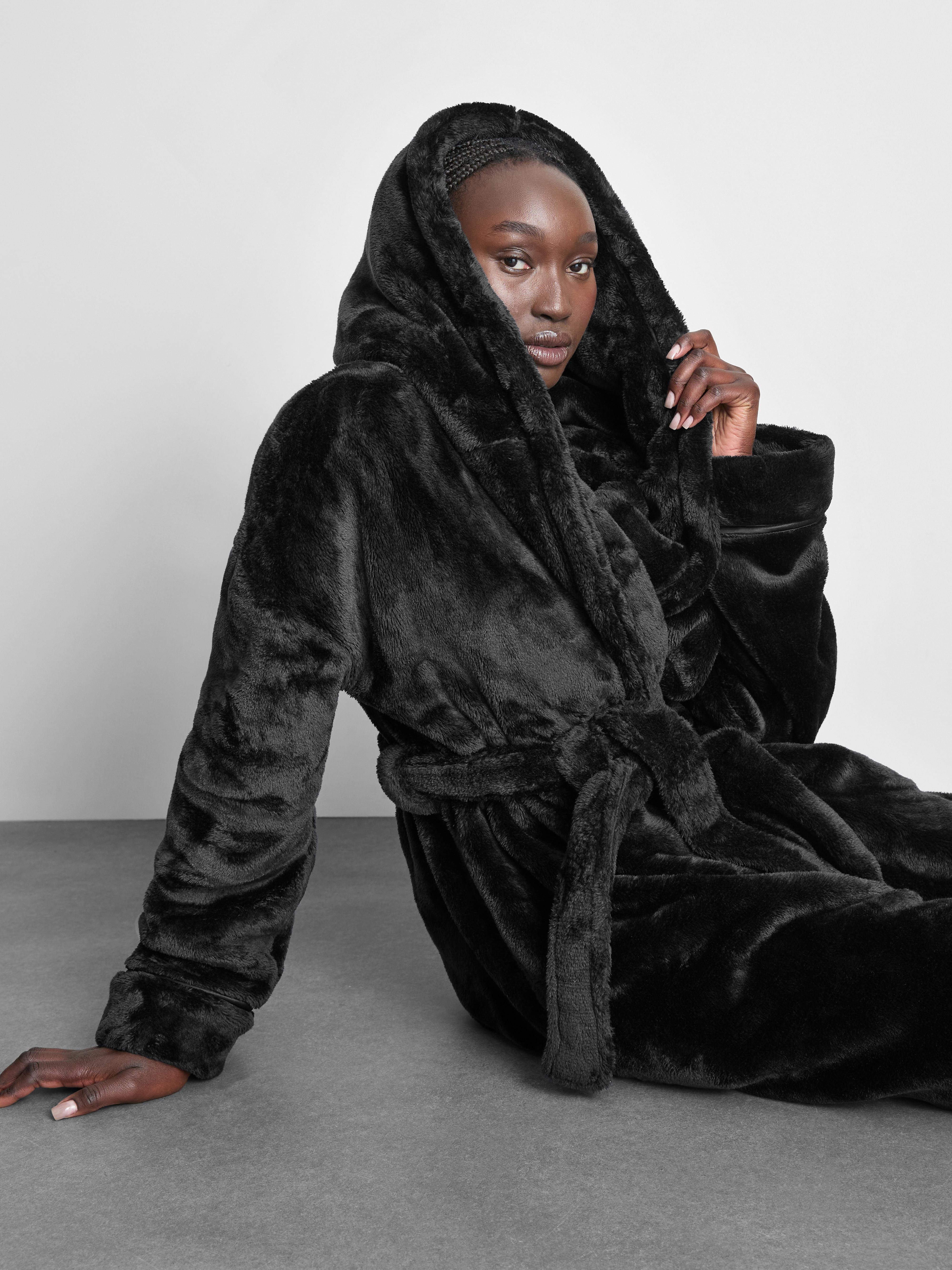 Robe de chambre longue à capuche de luxe