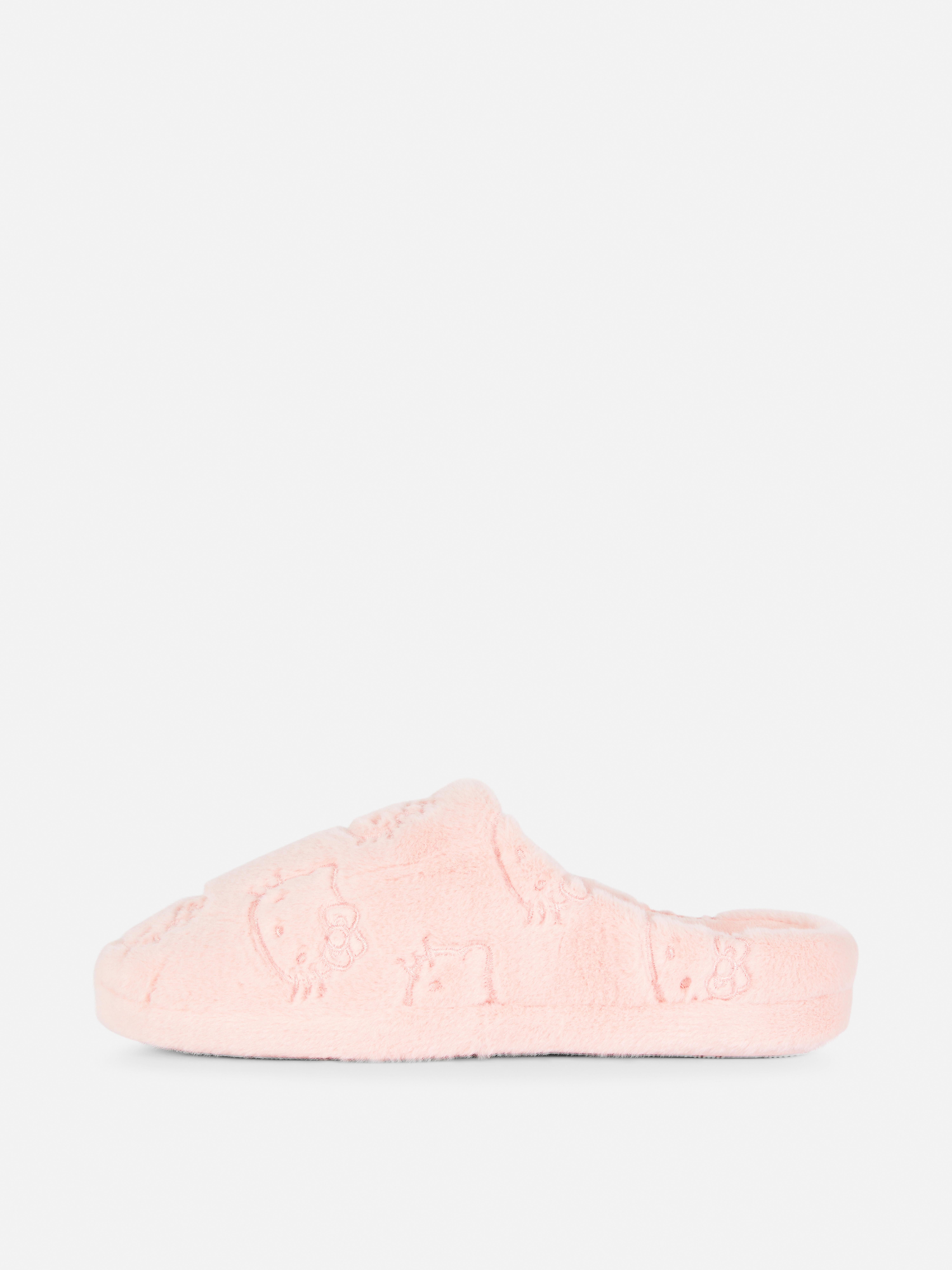 Pantuflas destalonadas con repujado de Hello Kitty
