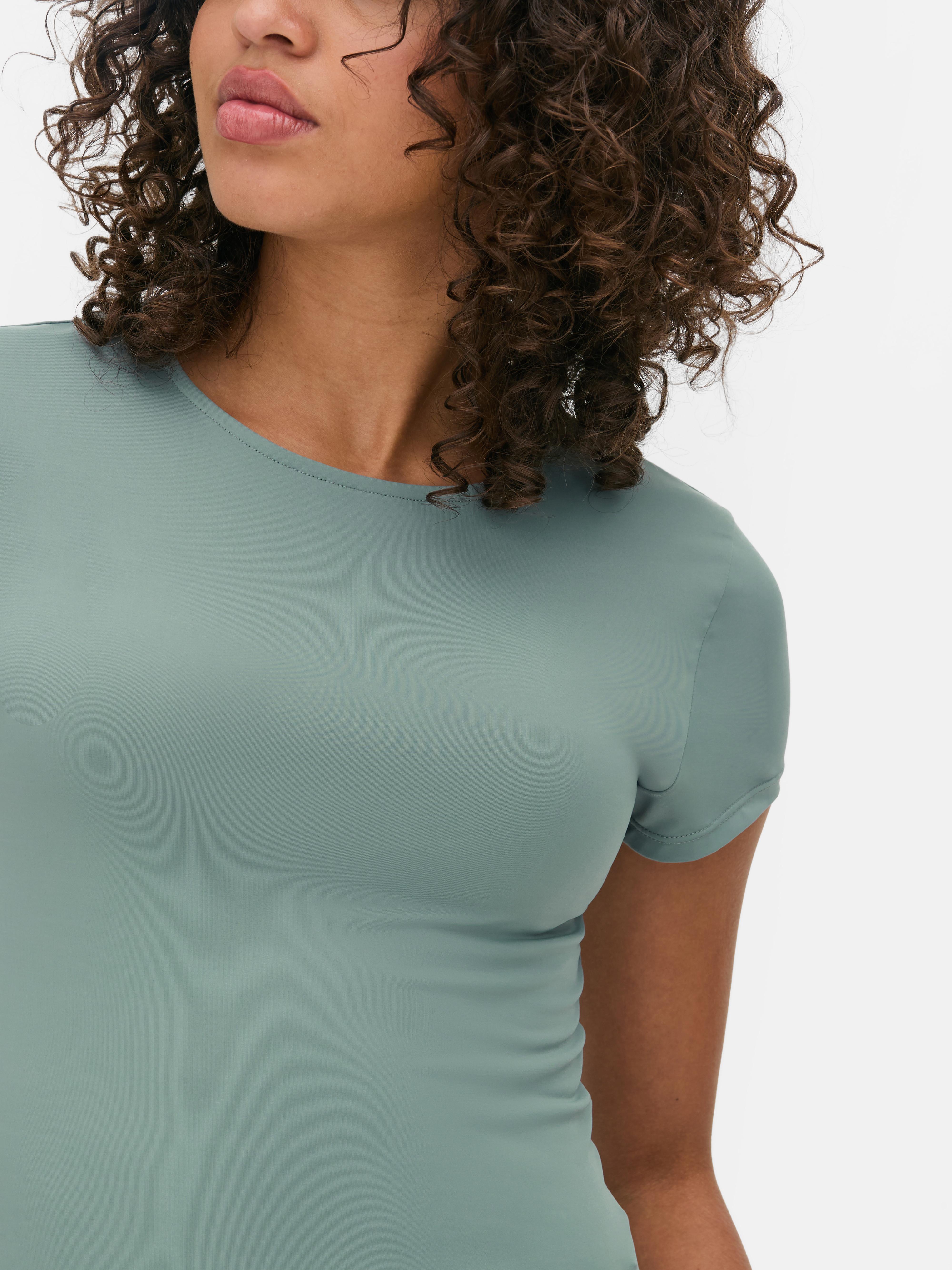 Aansluitend T-shirt met ronde hals