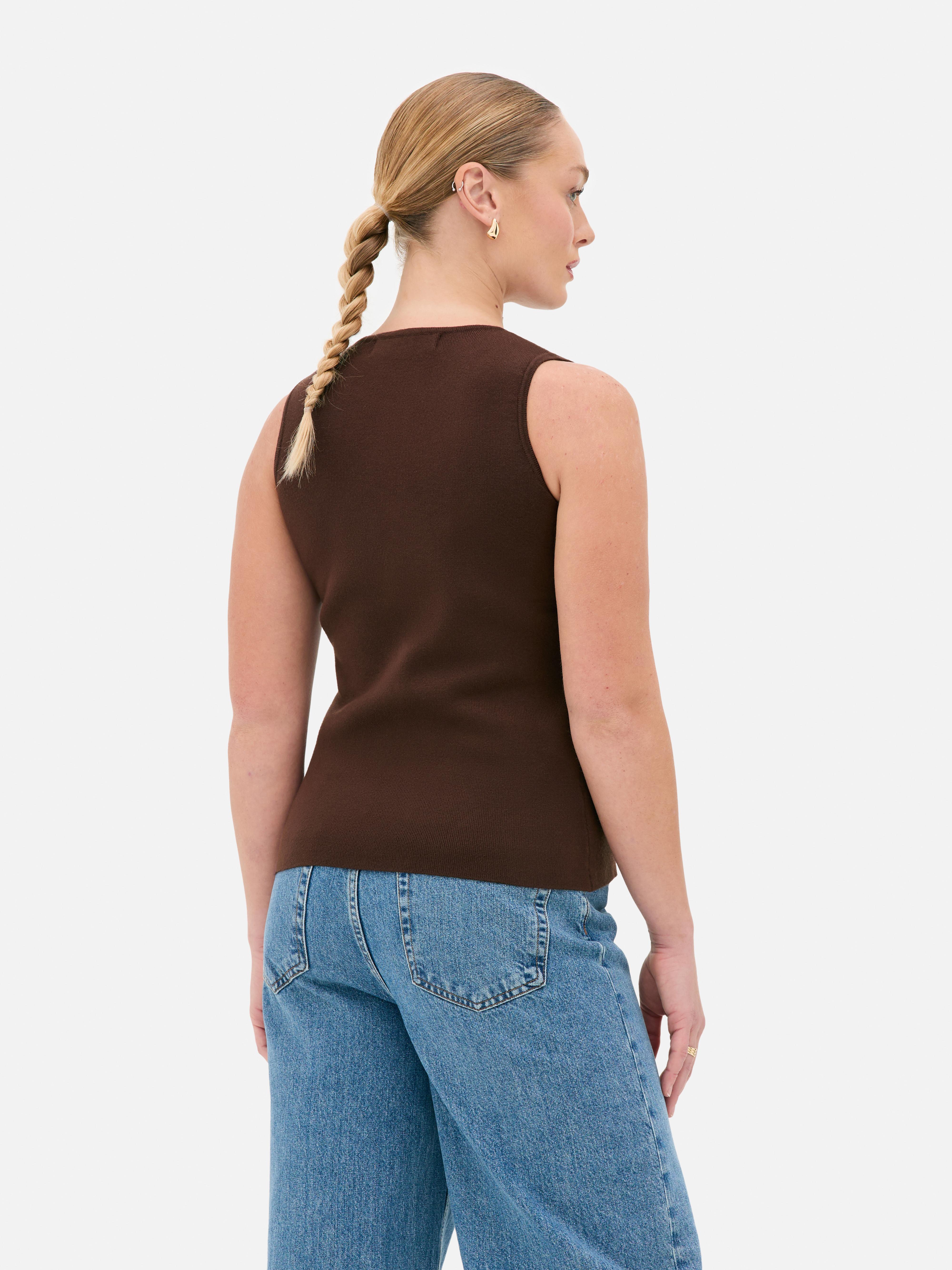 Gilet de costume en maille à boutons dorés