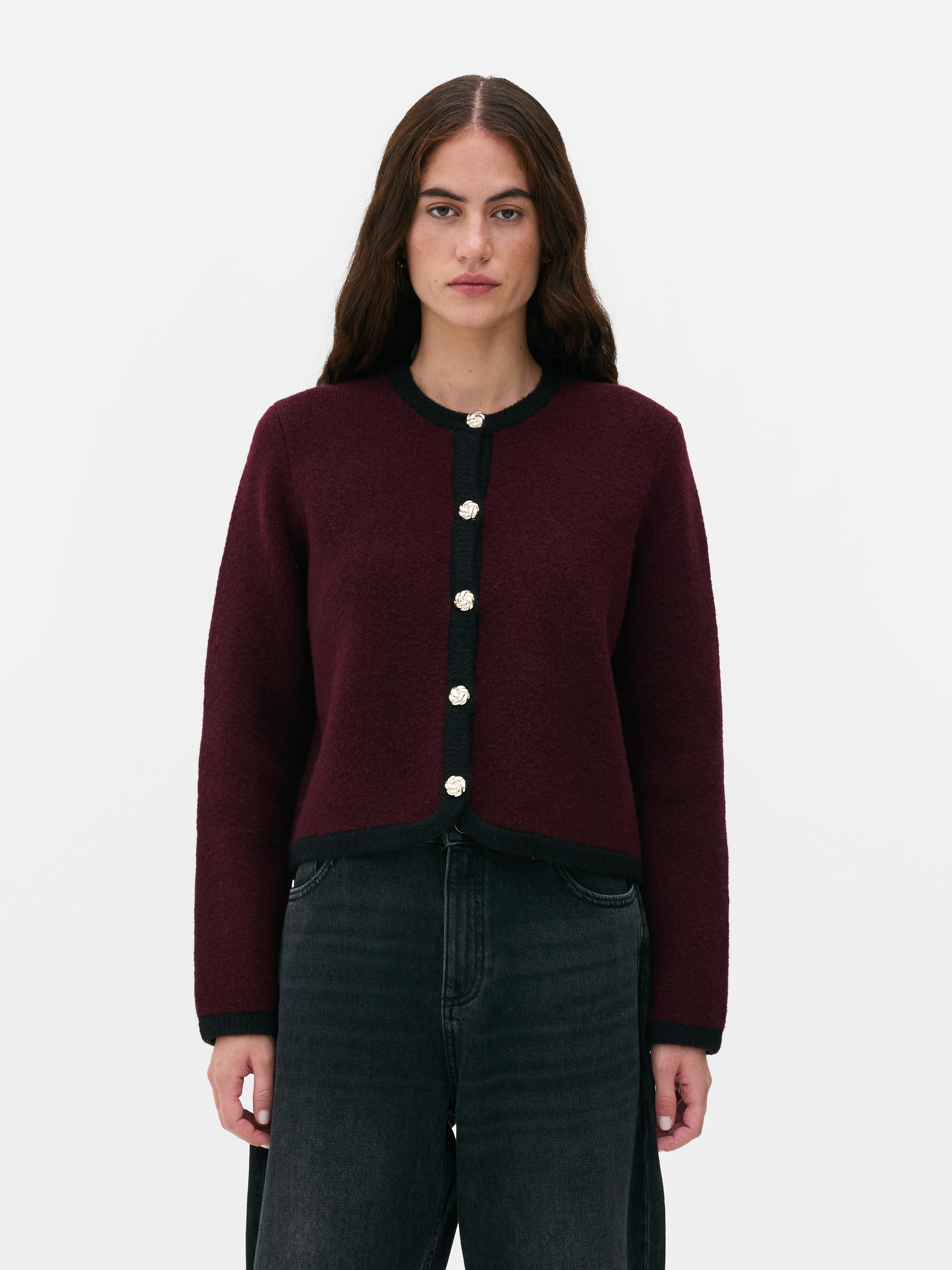 Cardigan mit Kontrastsaum und Knopfleiste