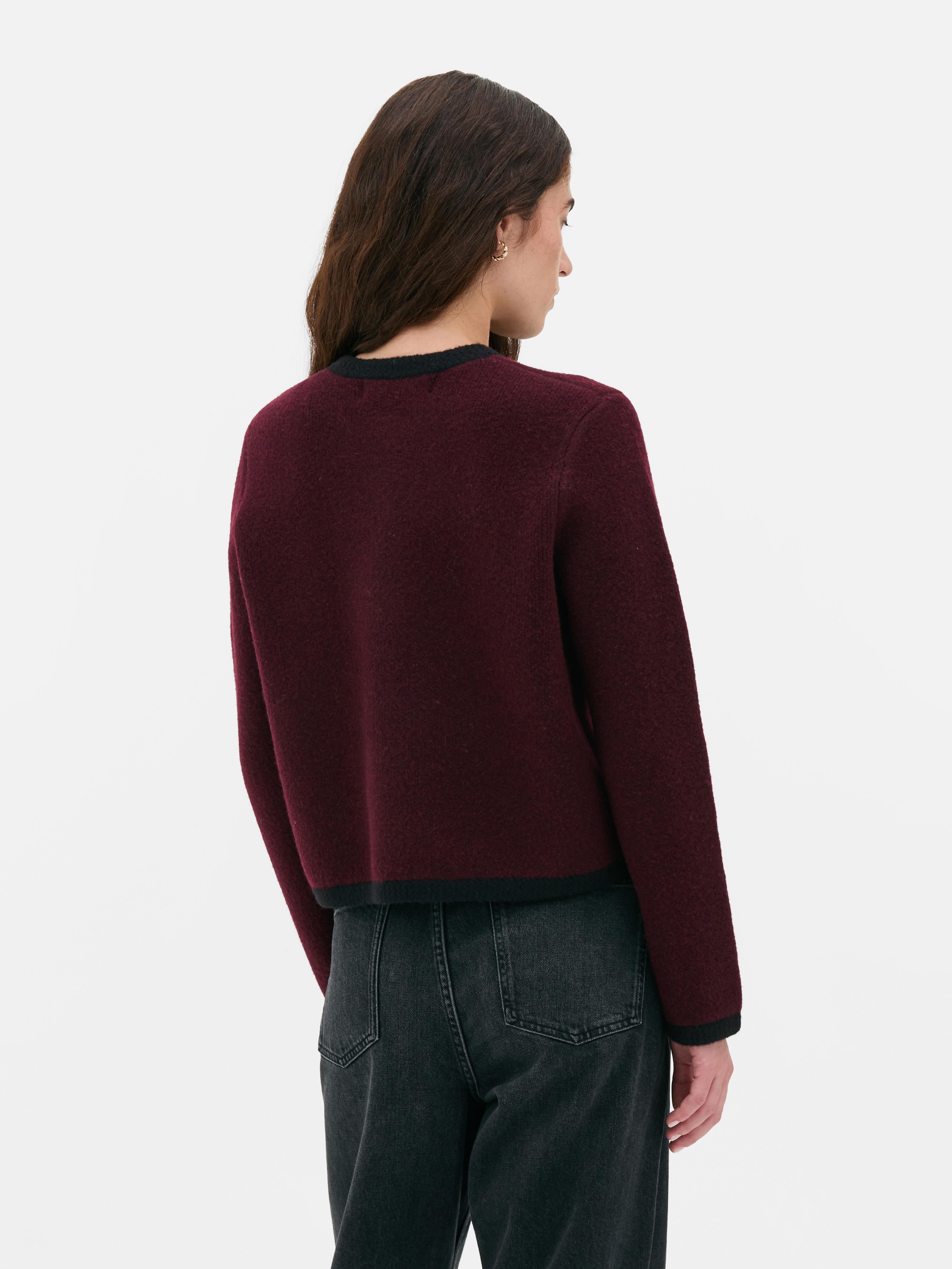 Cardigan mit Kontrastsaum und Knopfleiste