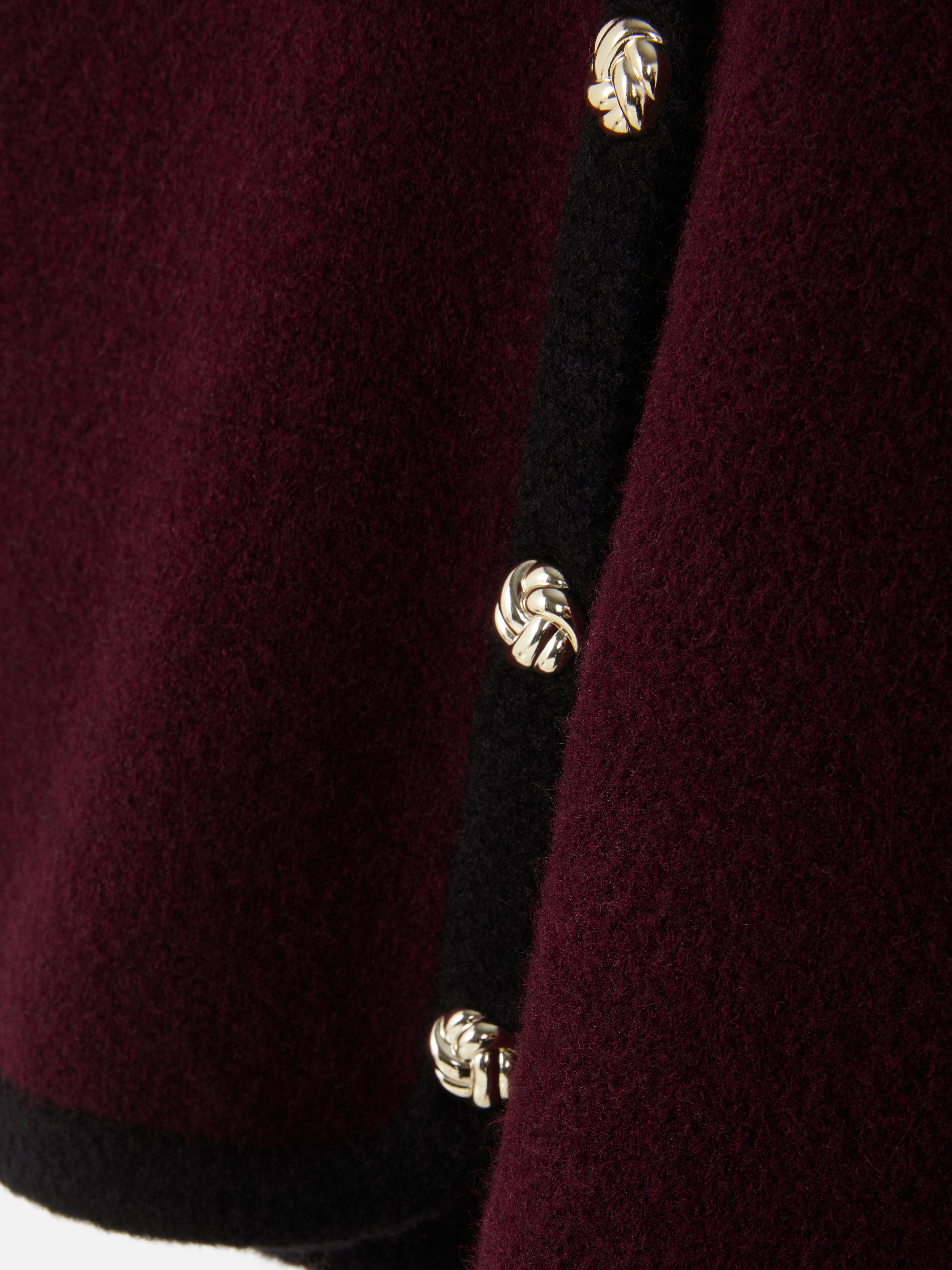 Cardigan mit Kontrastsaum und Knopfleiste