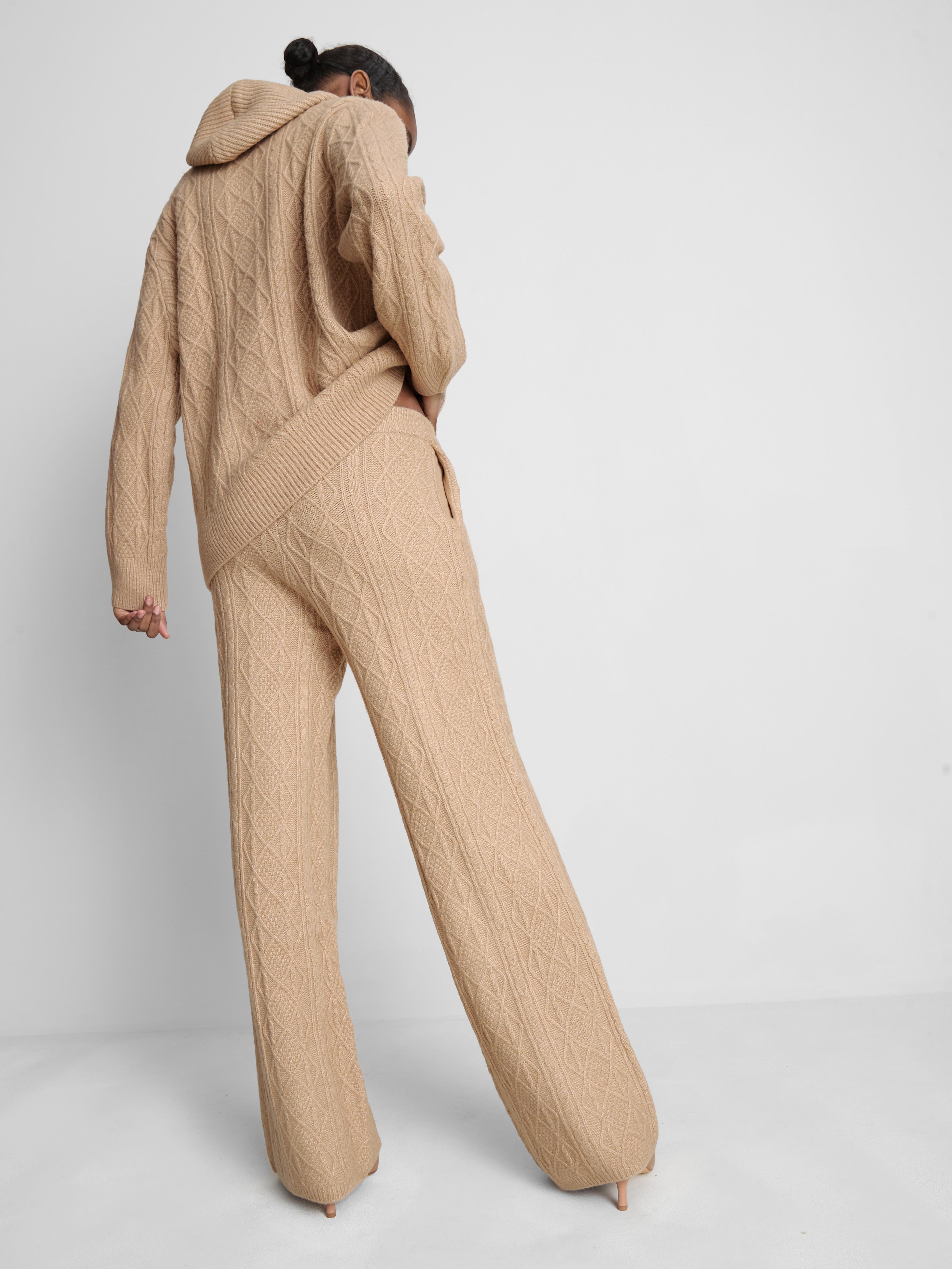 Hose mit weitem Bein und Zopfmuster