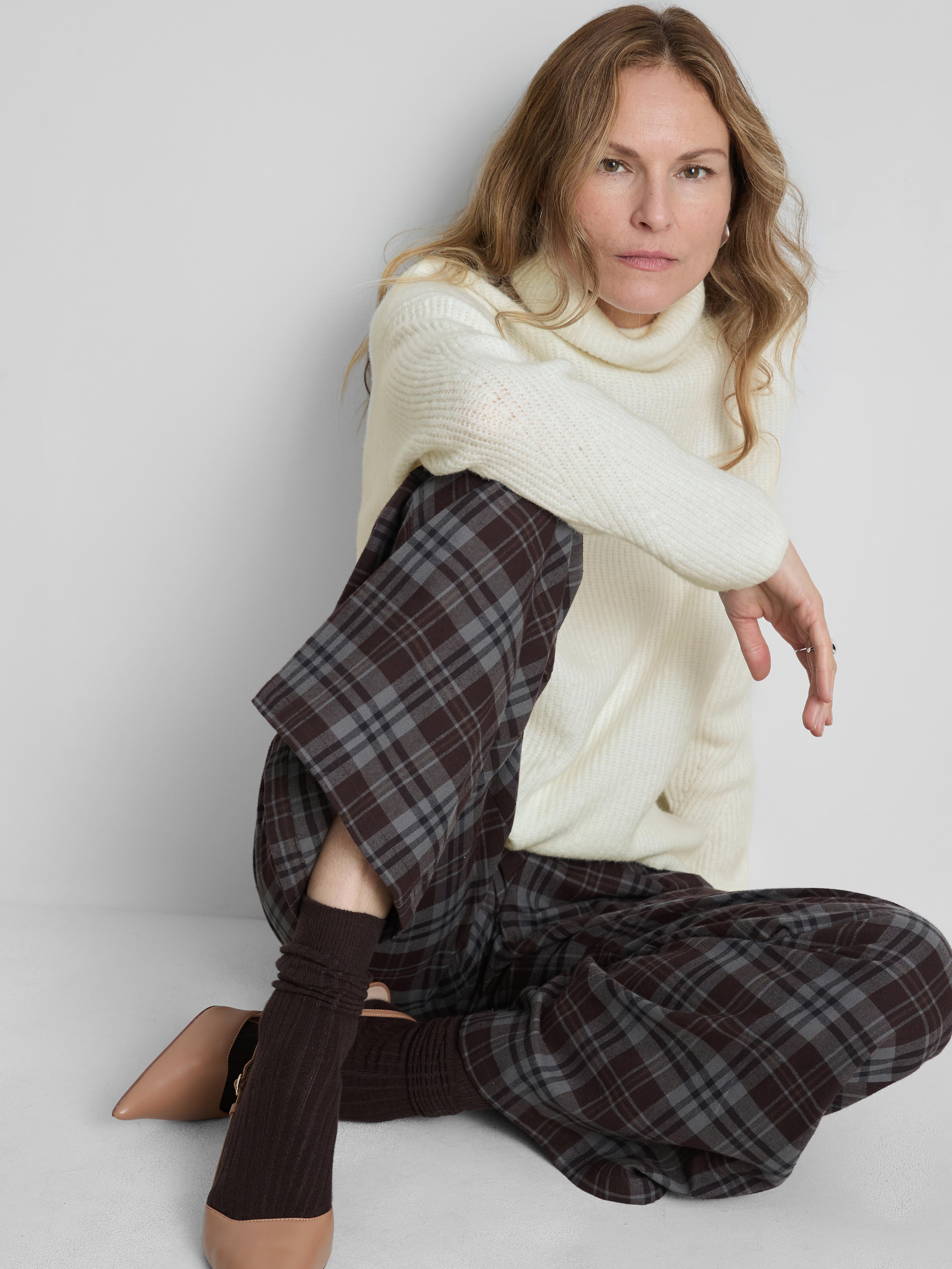 Ribbed Turtle Neck Jumper