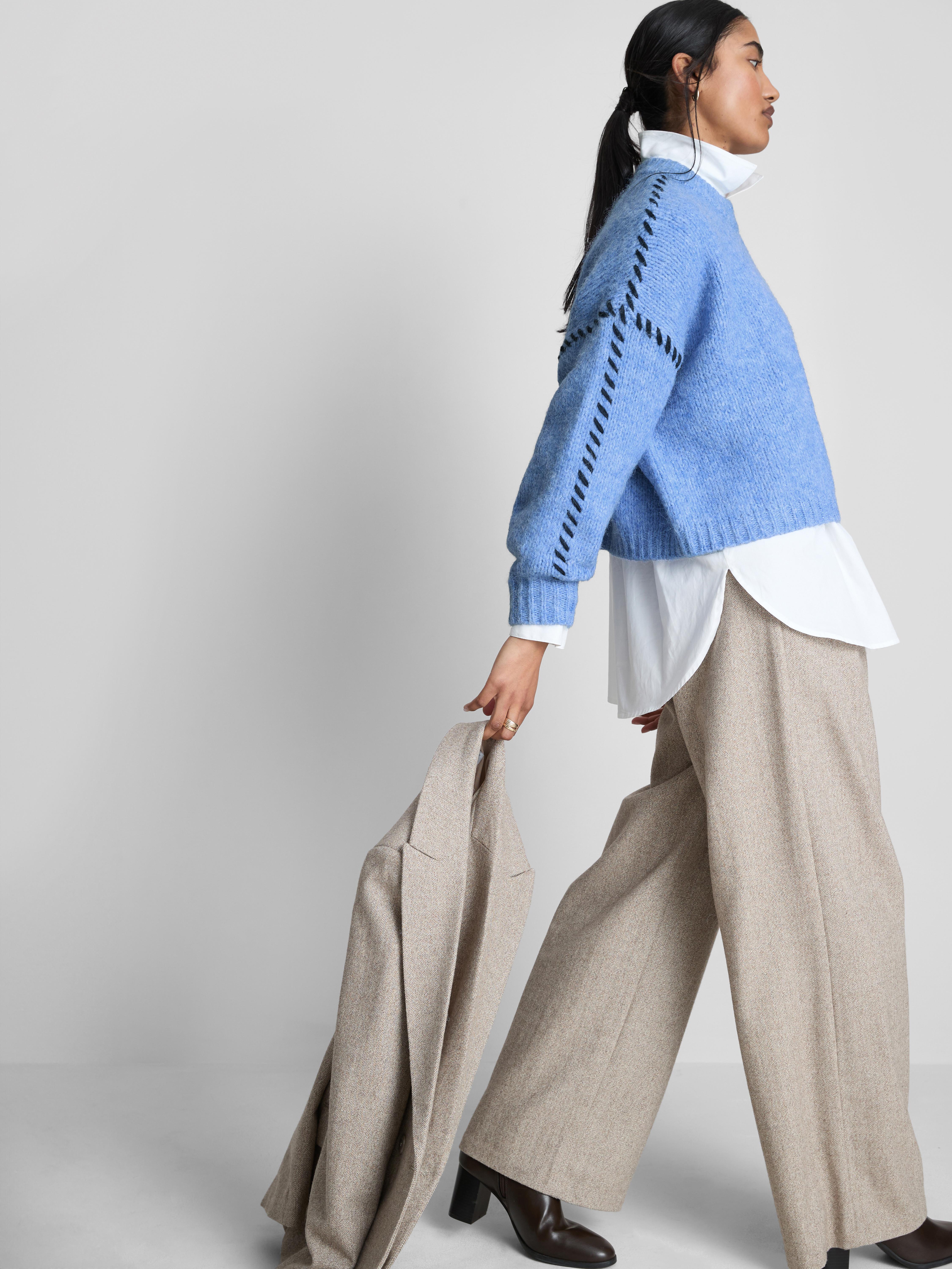 Pull décontracté à surpiqûres contrastées