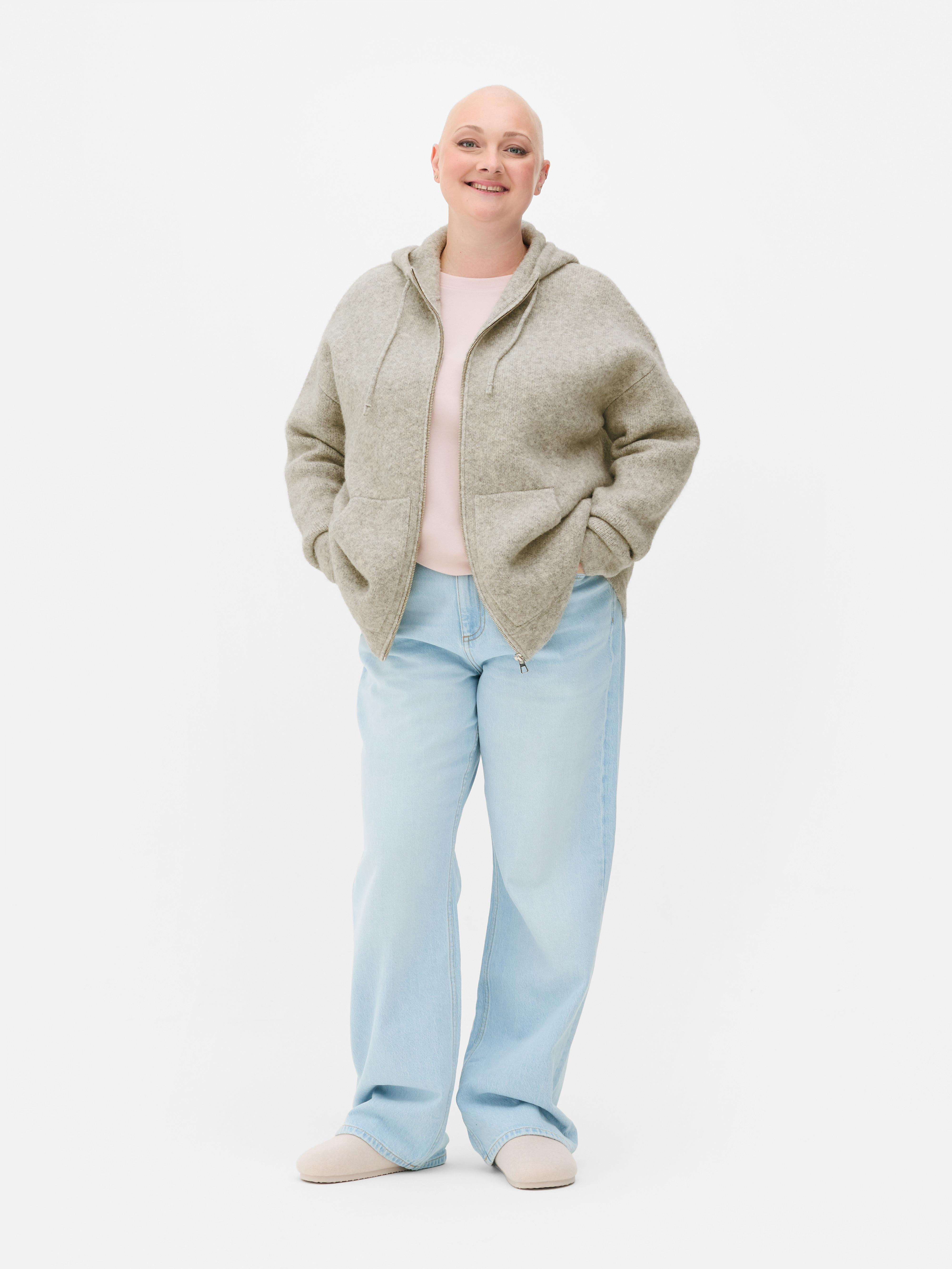 Casaco capuz fecho correr essencial