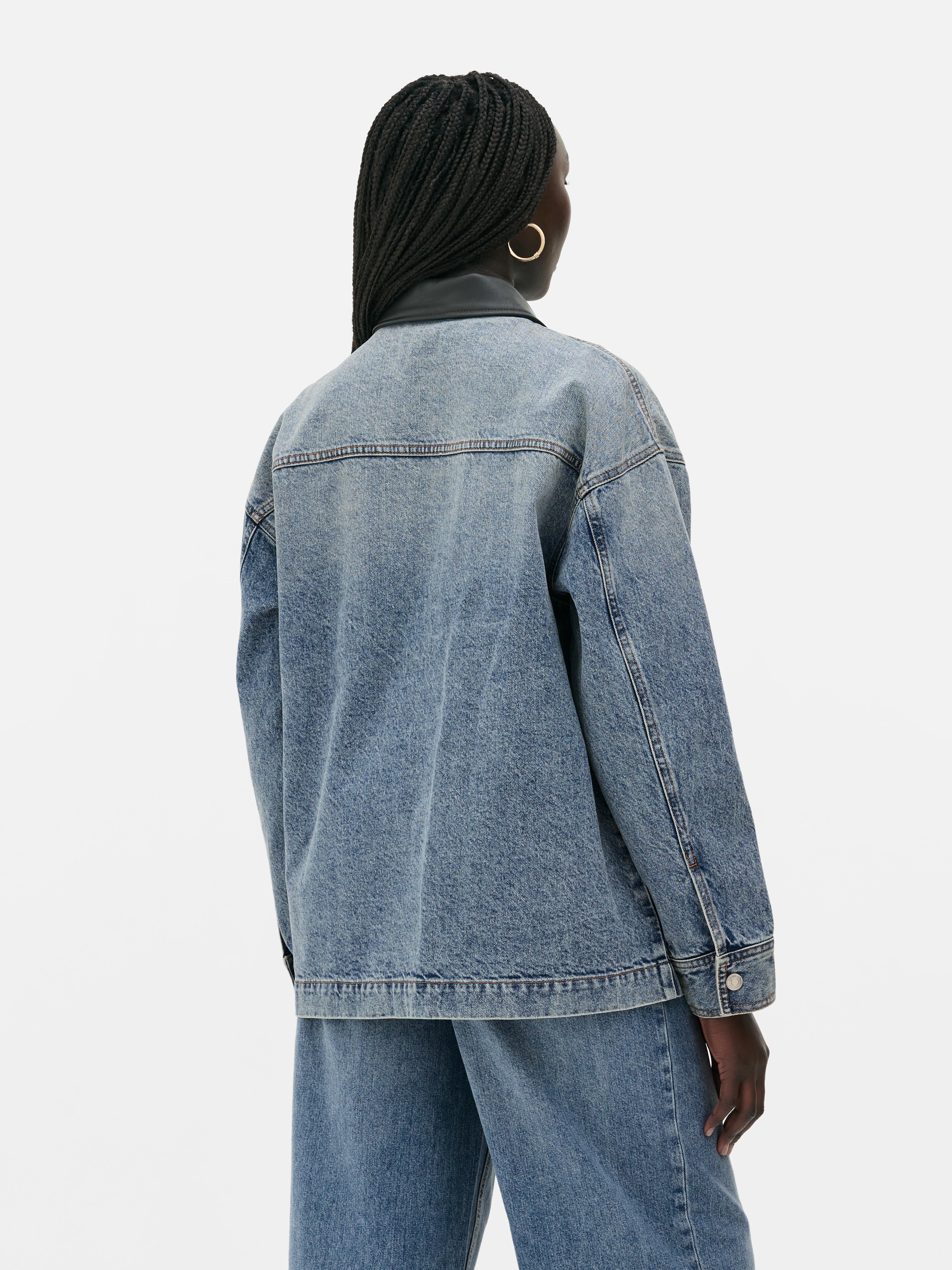 Chaqueta en denim con cuello de PU de Rita Ora