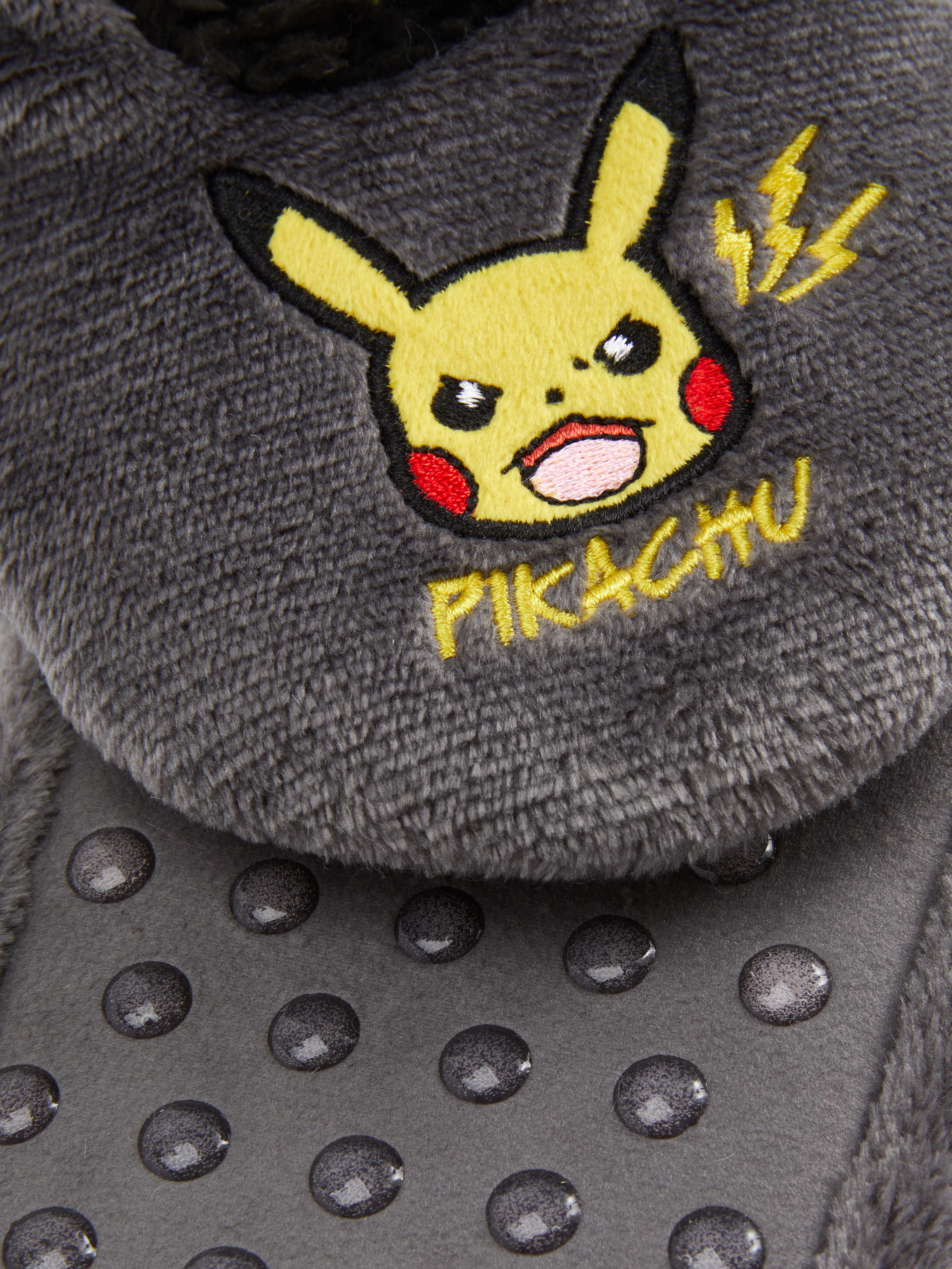 Ponožkové papuče Pokémon Pikachu