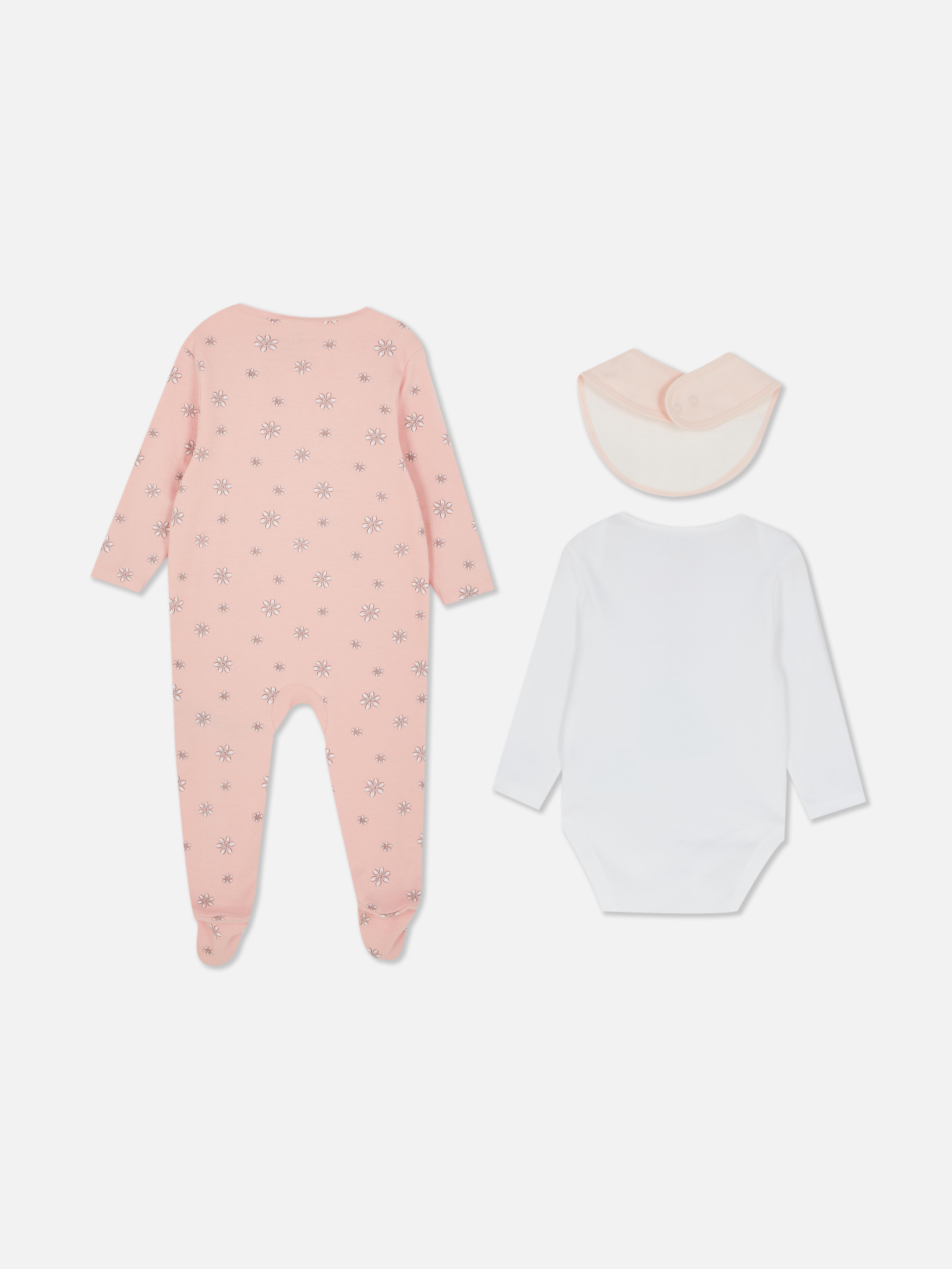 0-9mths | Disney Princesses Sleepsuit, Bodysuit and Bib Newborn Set