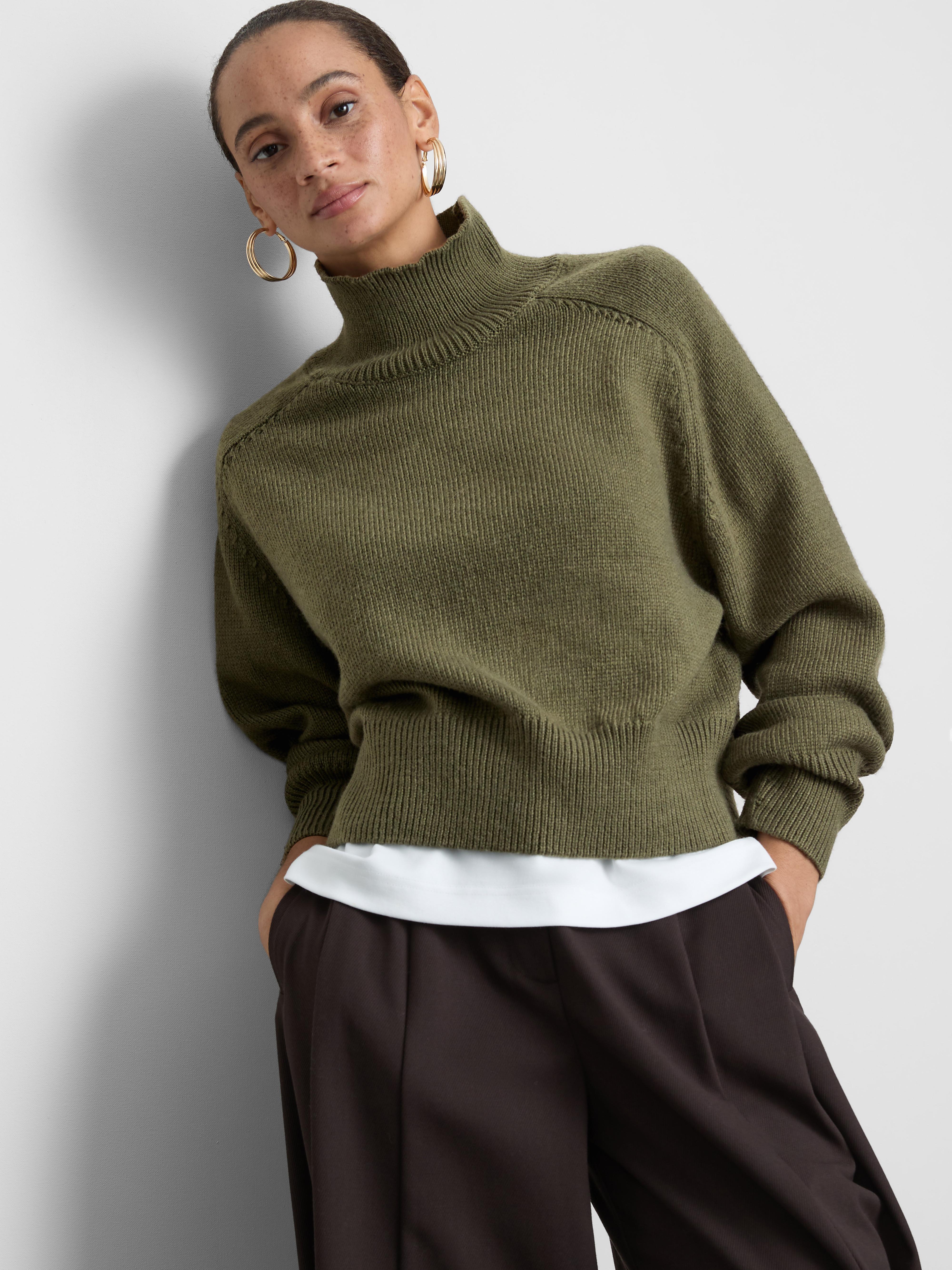 Maglione lavorato a maglia con collo alto Kaki
