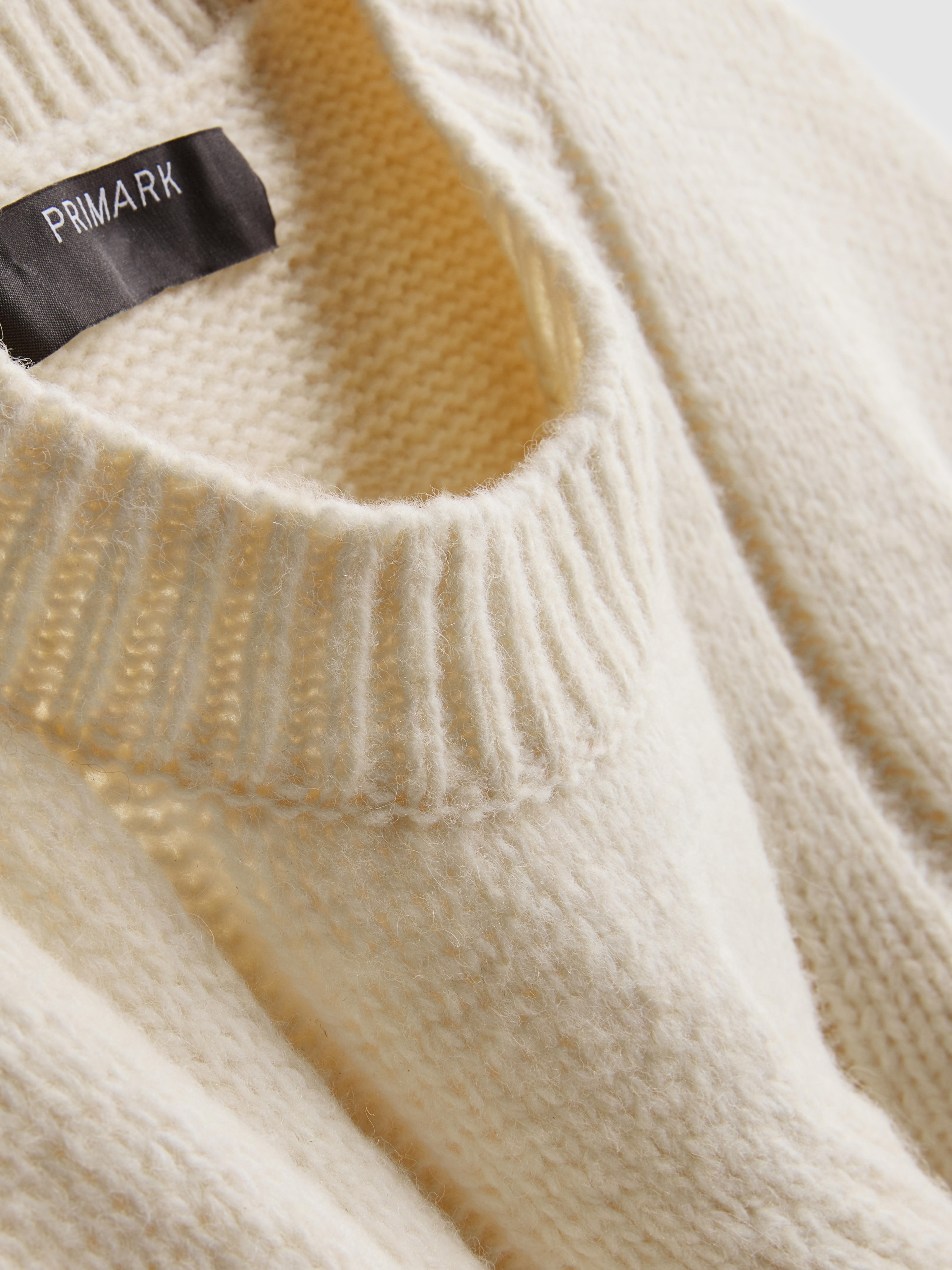 Essential Relaxed Cable Knit Jumper