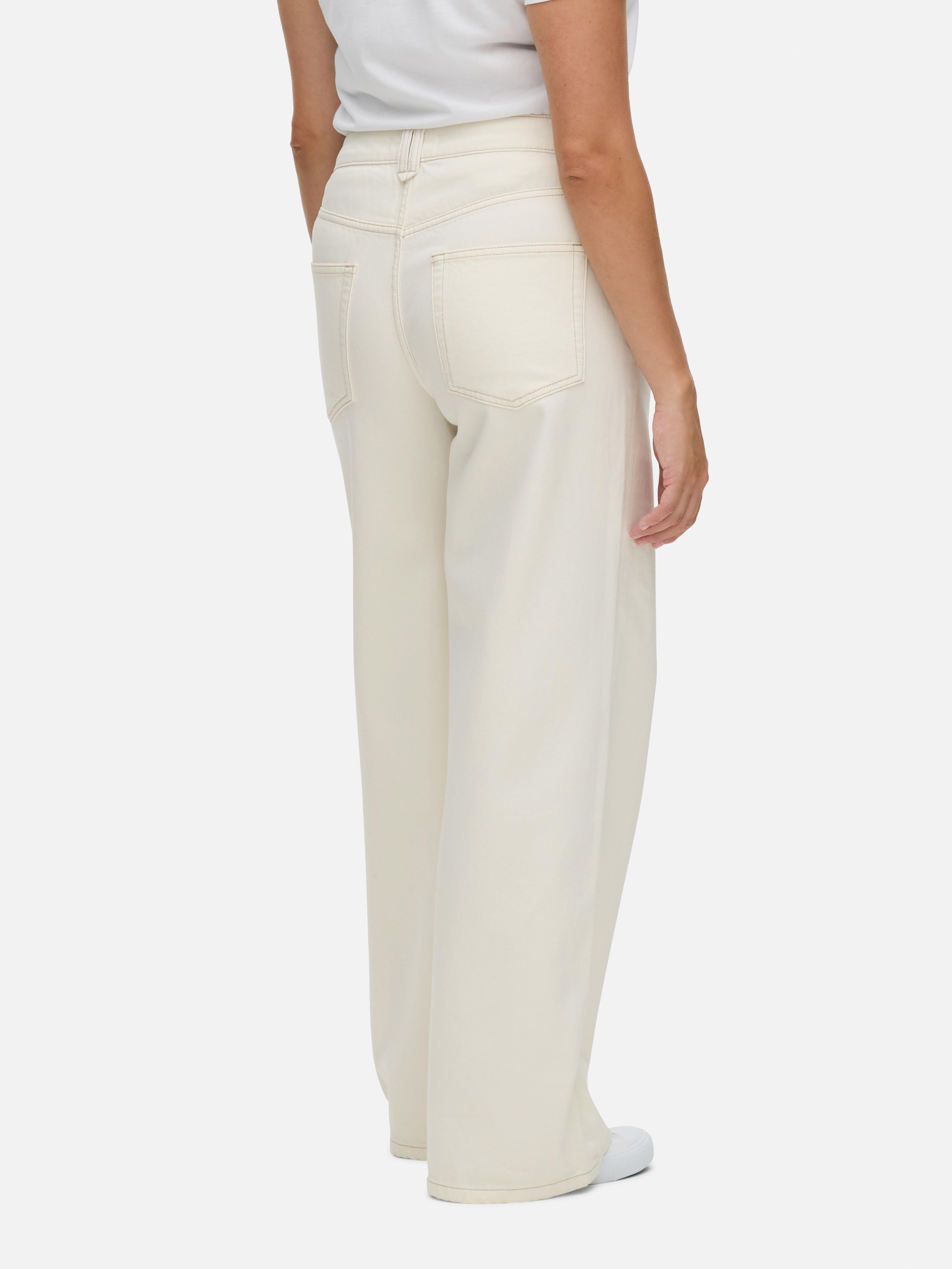 Mid-Rise Wide Leg Jeans