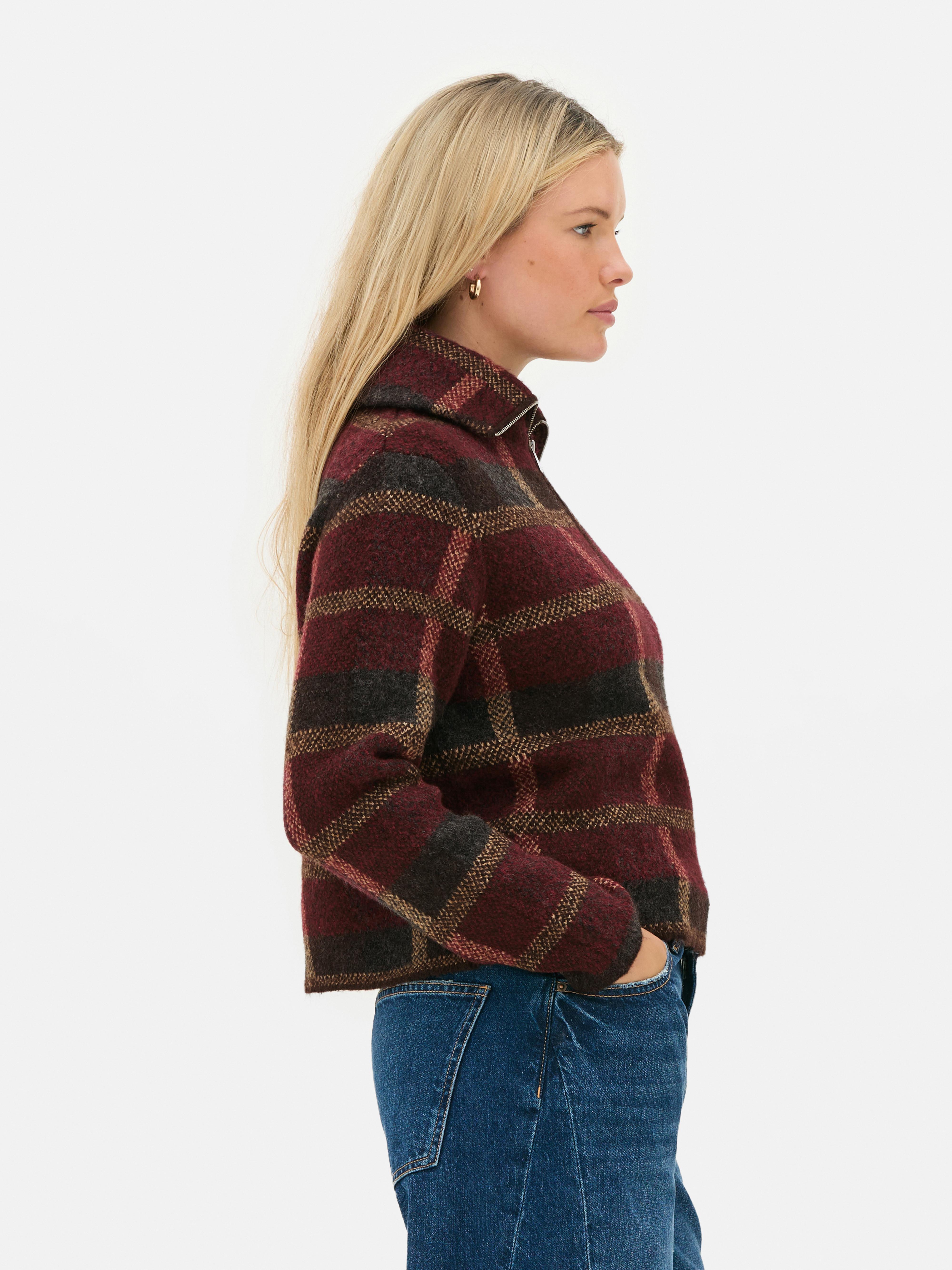 Pull traditionnel à col zippé