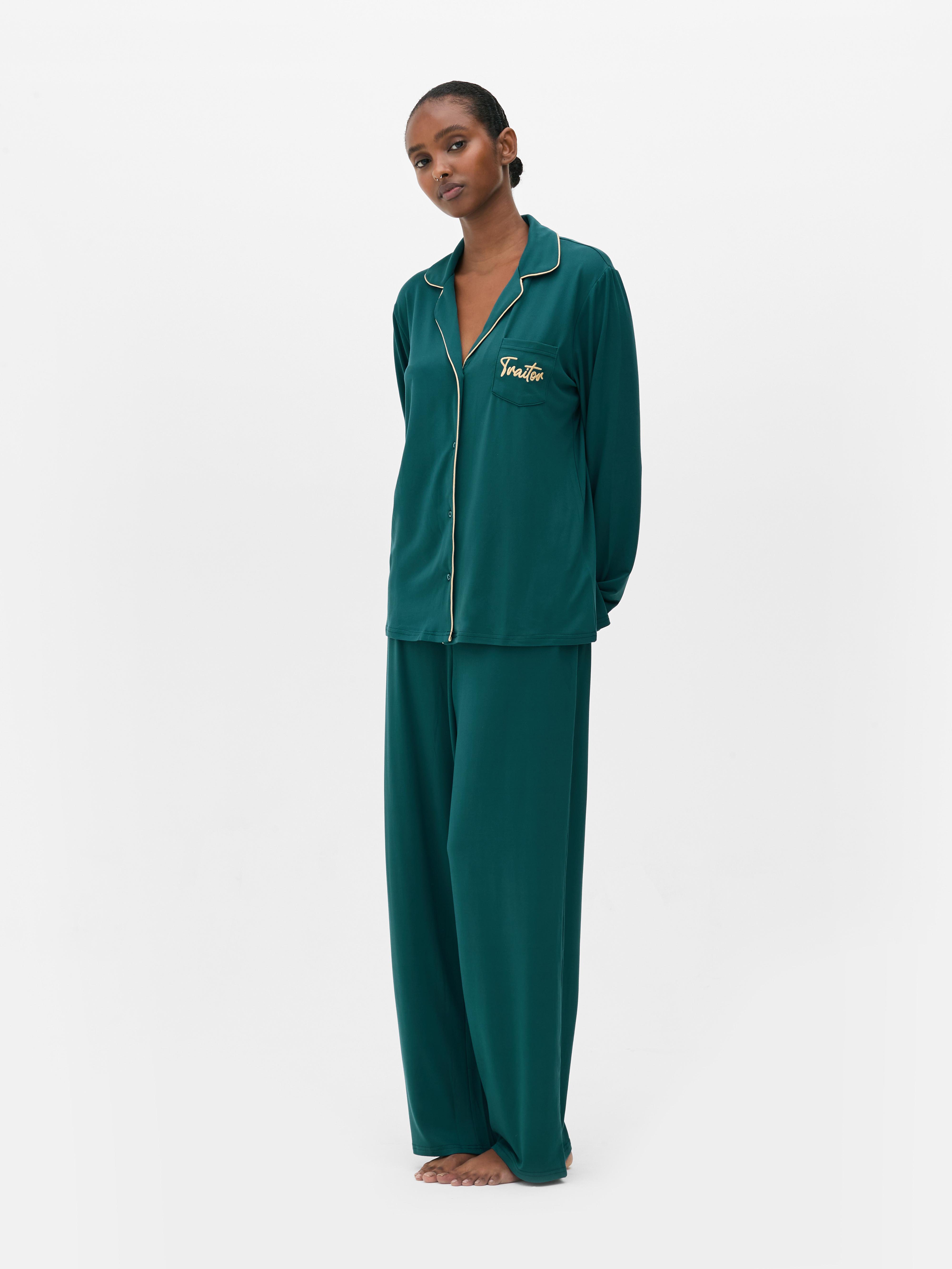 Traitors Script Boyfriend Pyjama Set Green