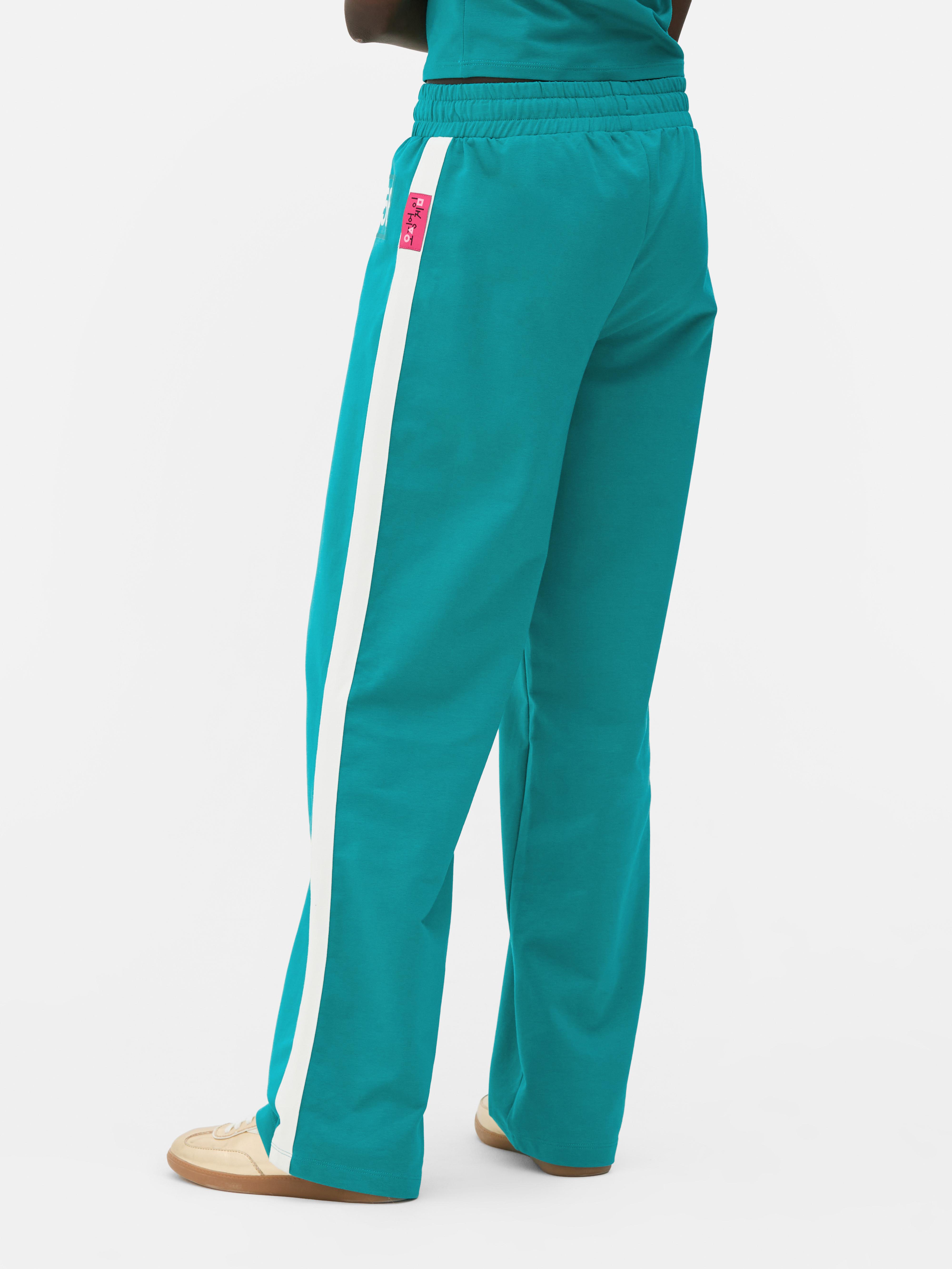 Joggers con rayas de El juego del calamar