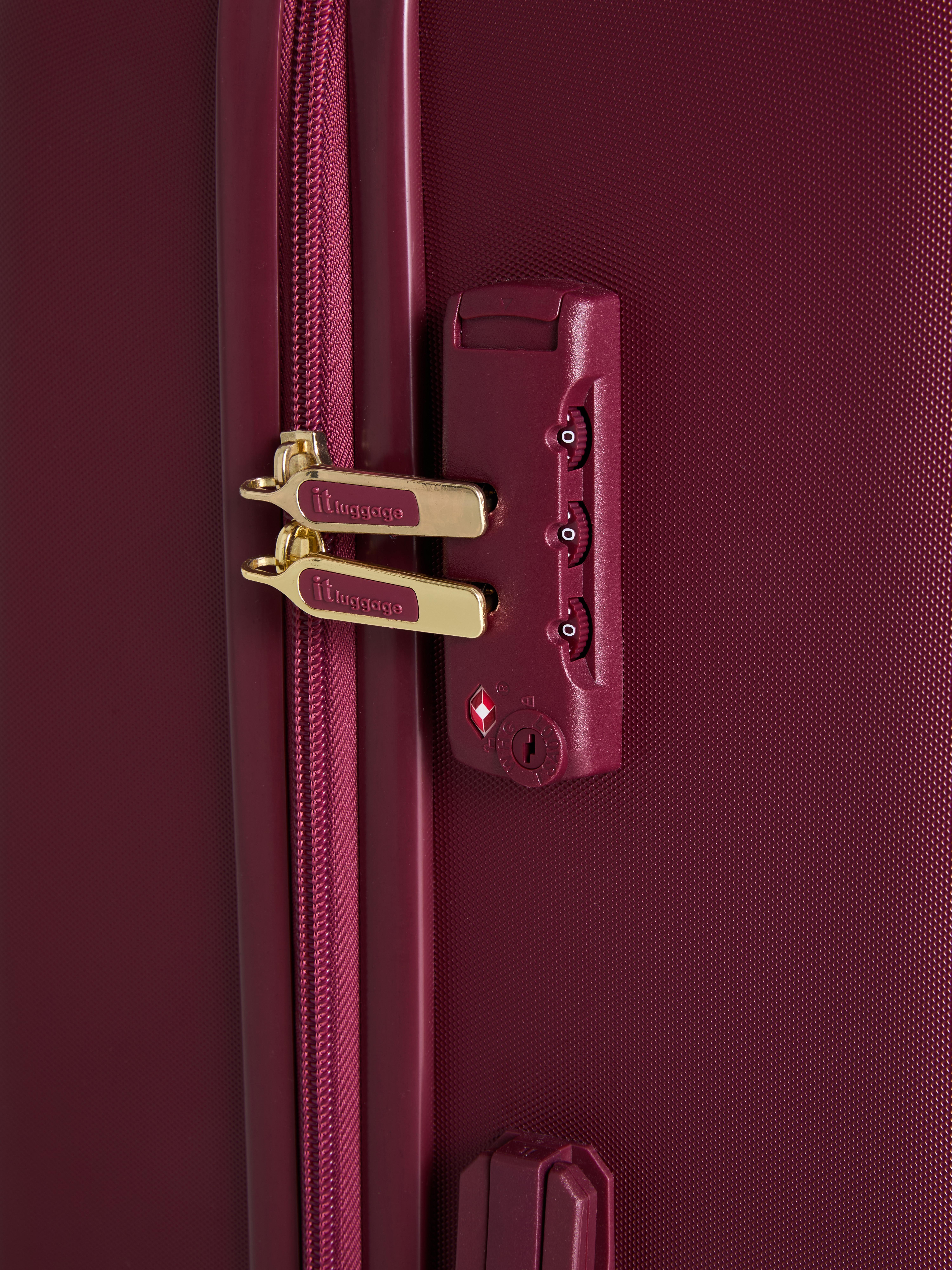 it Luggage Hard Shell Suitcase