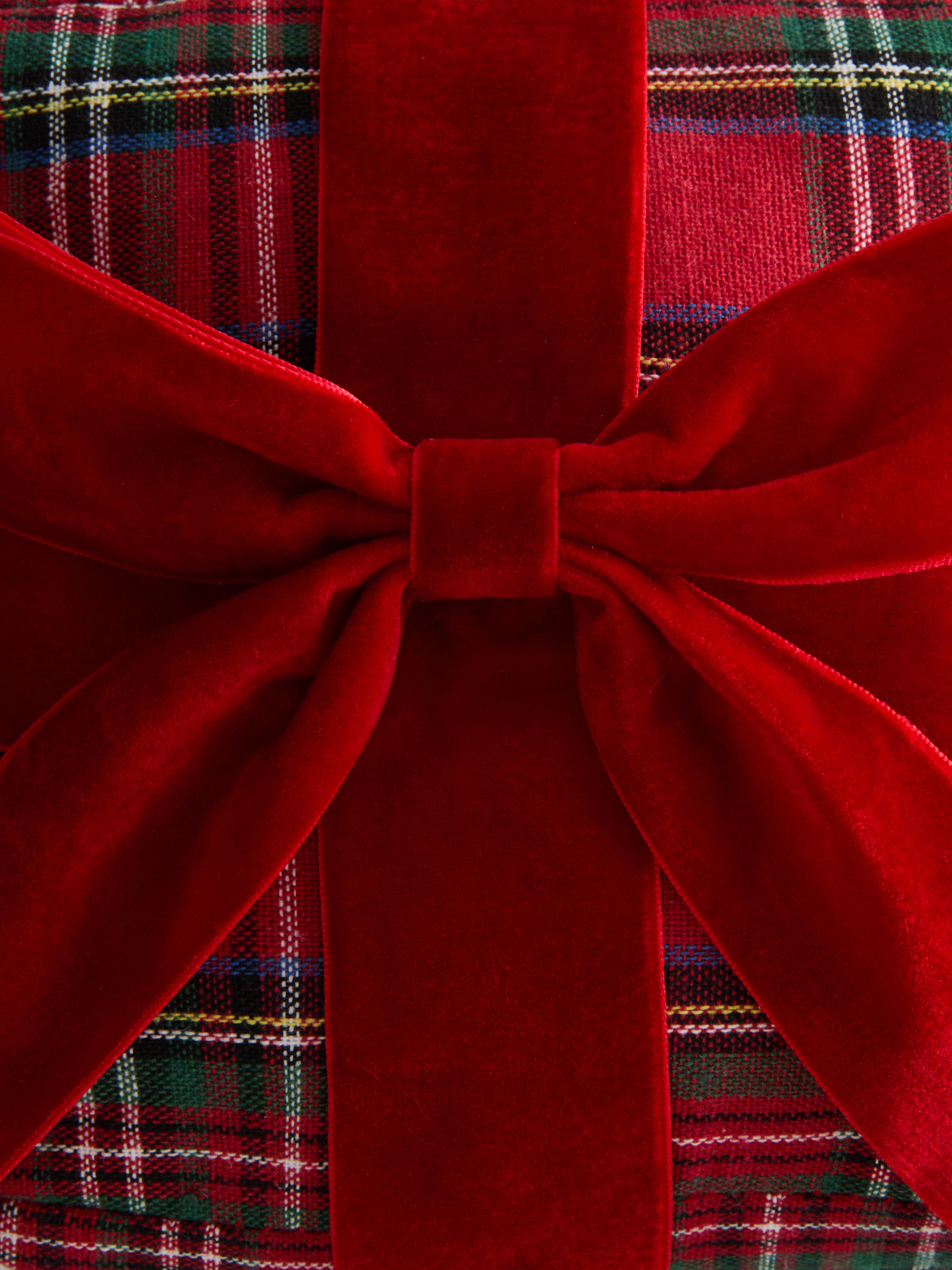 Medium Tartan Present Christmas Decoration