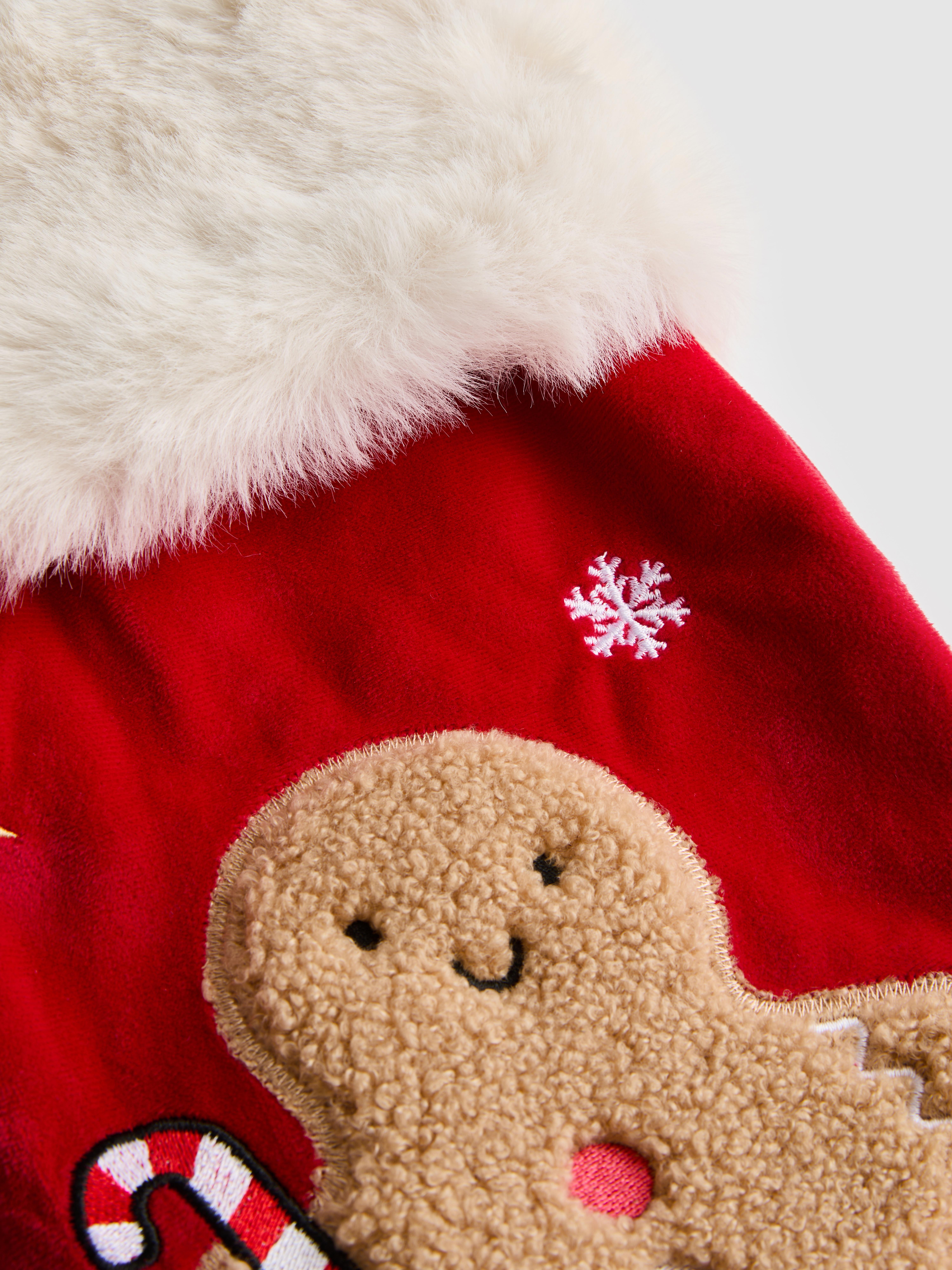 Weihnachtsstrumpf mit getuftetem Lebkuchenmännchen