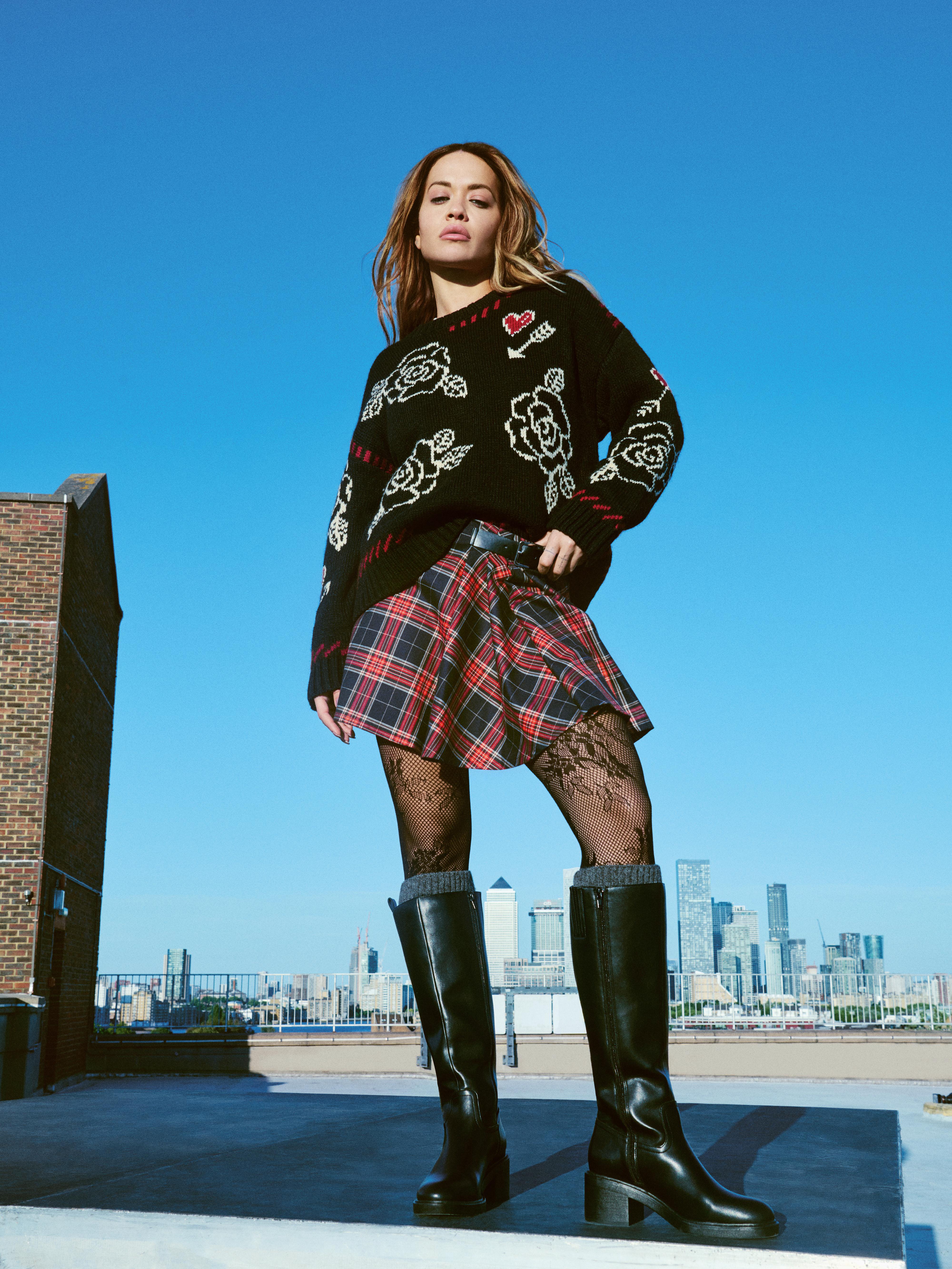 Oversize pulóver s potlačou srdiečok Rita Ora