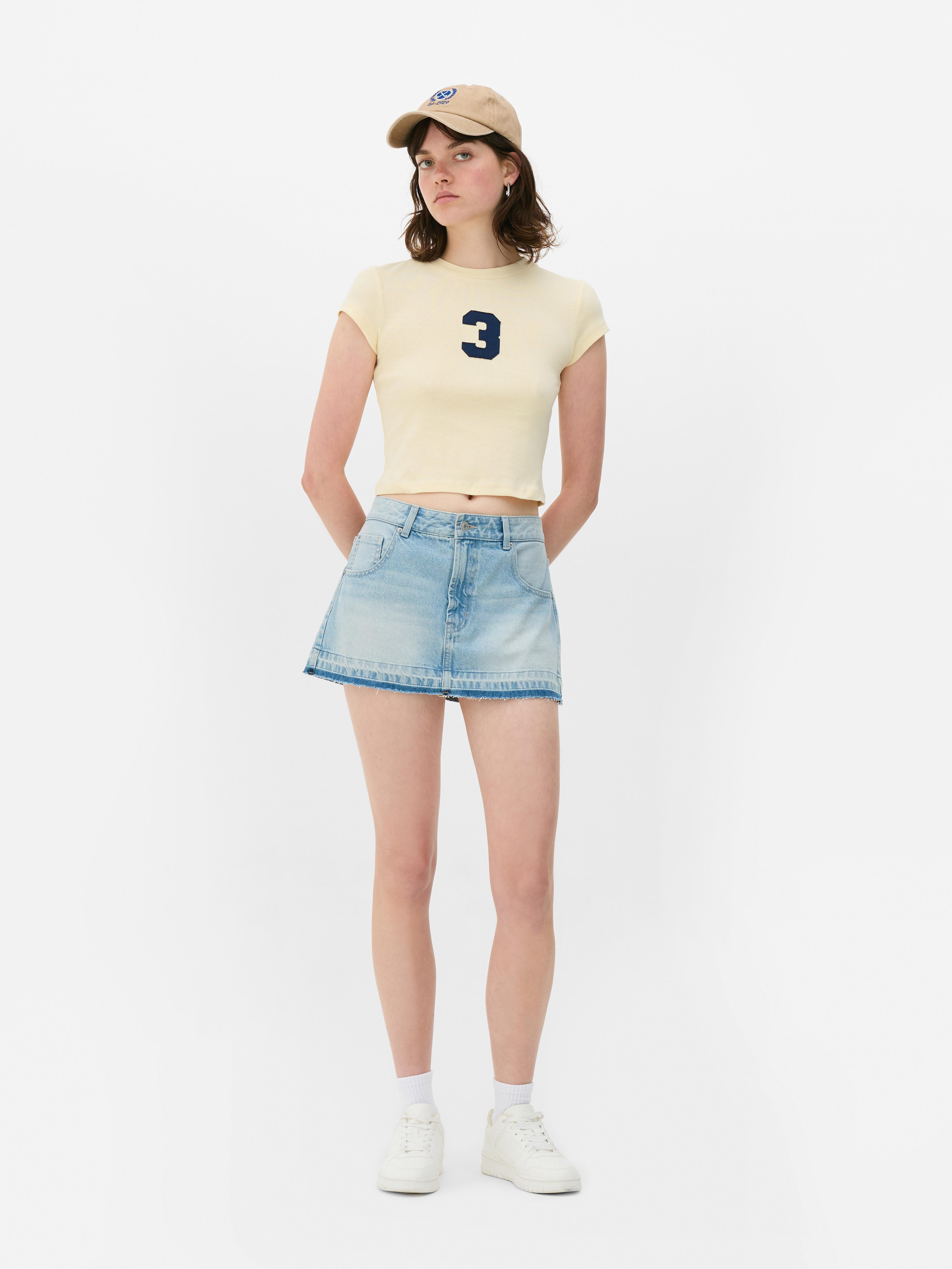 Camiseta corta con aplicación de parche