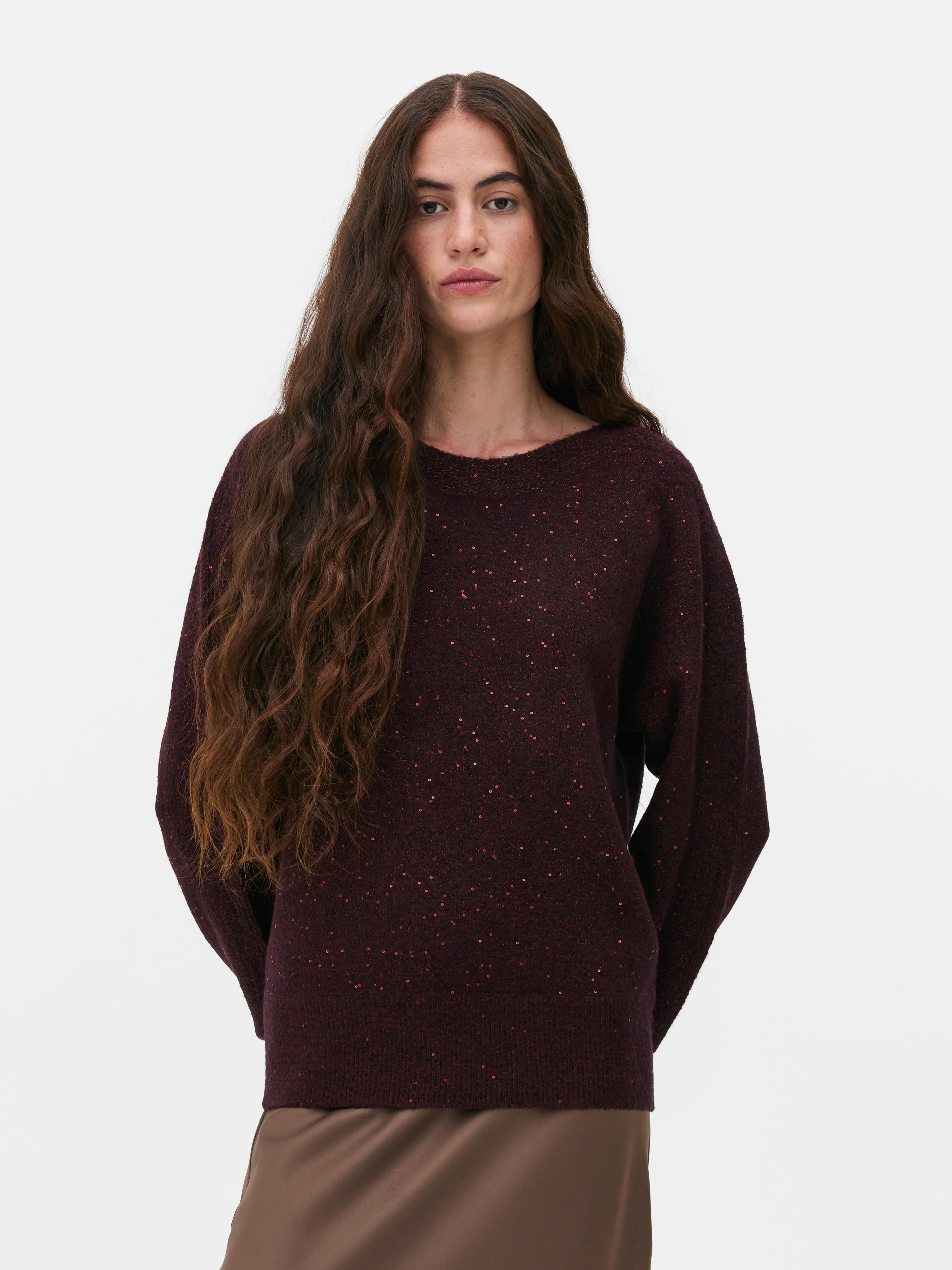 Glitzernder Pullover mit U-Boot-Ausschnitt