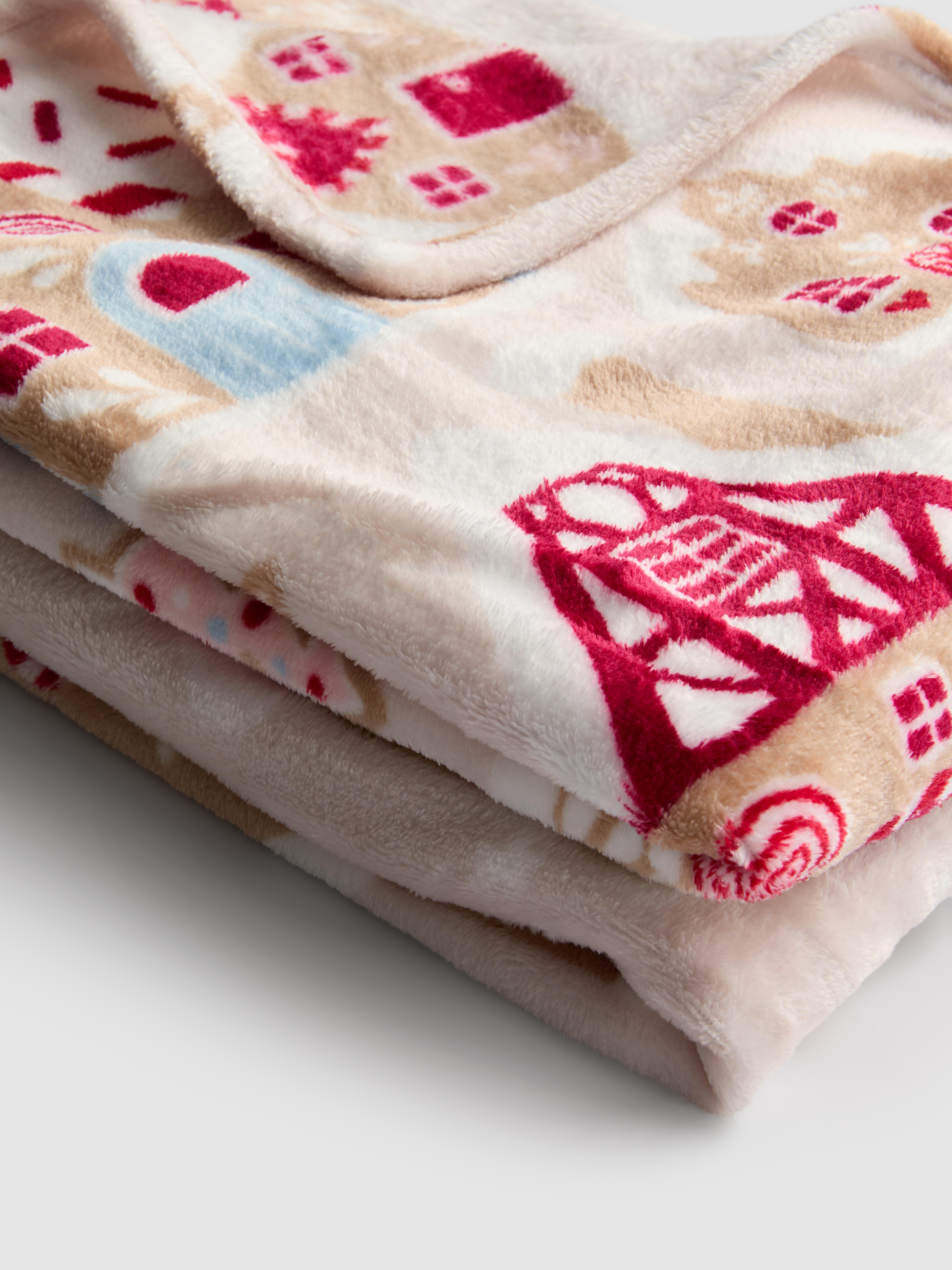 Gingerbread house Throw