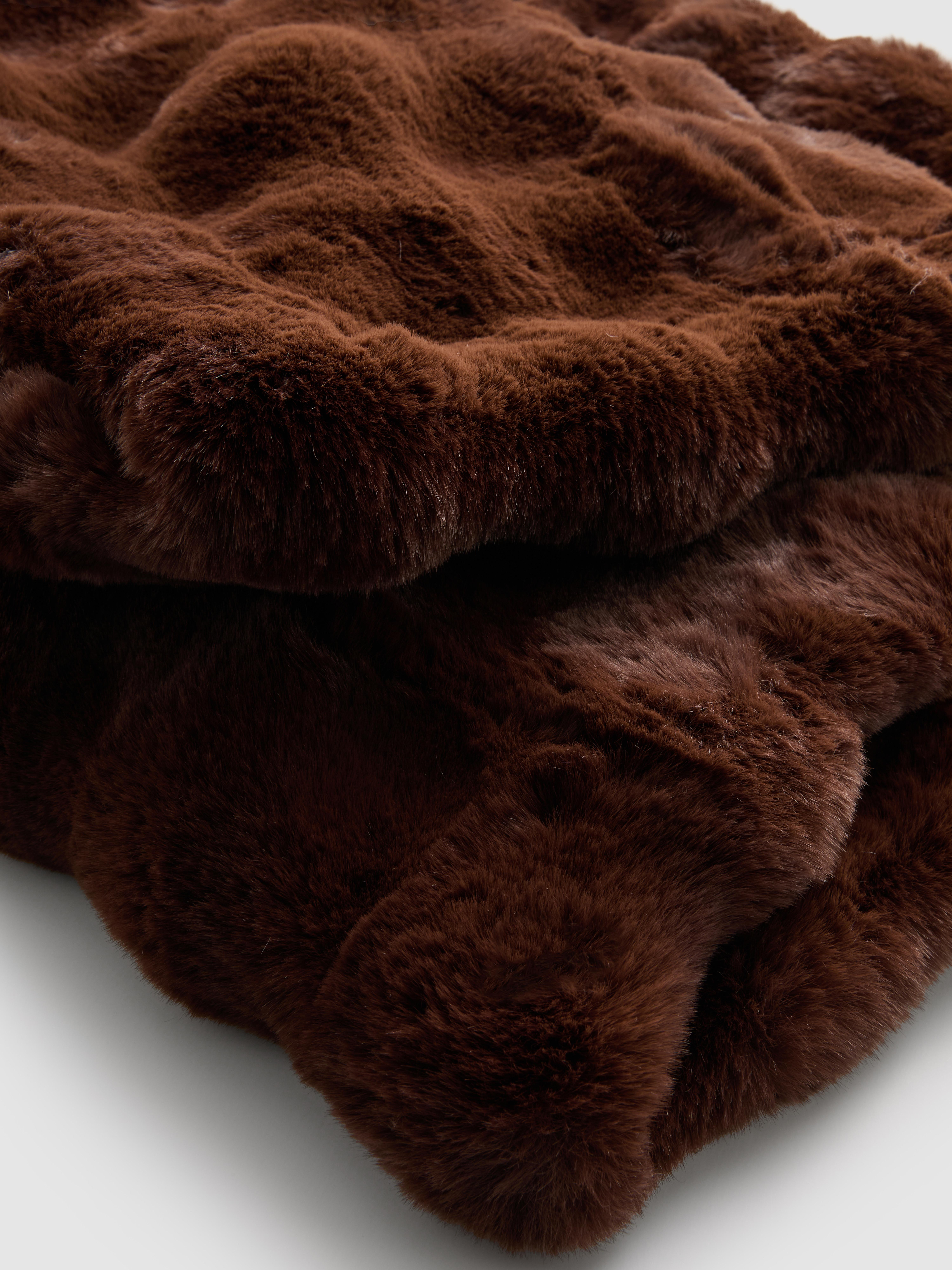 Fleece Bubble Throw