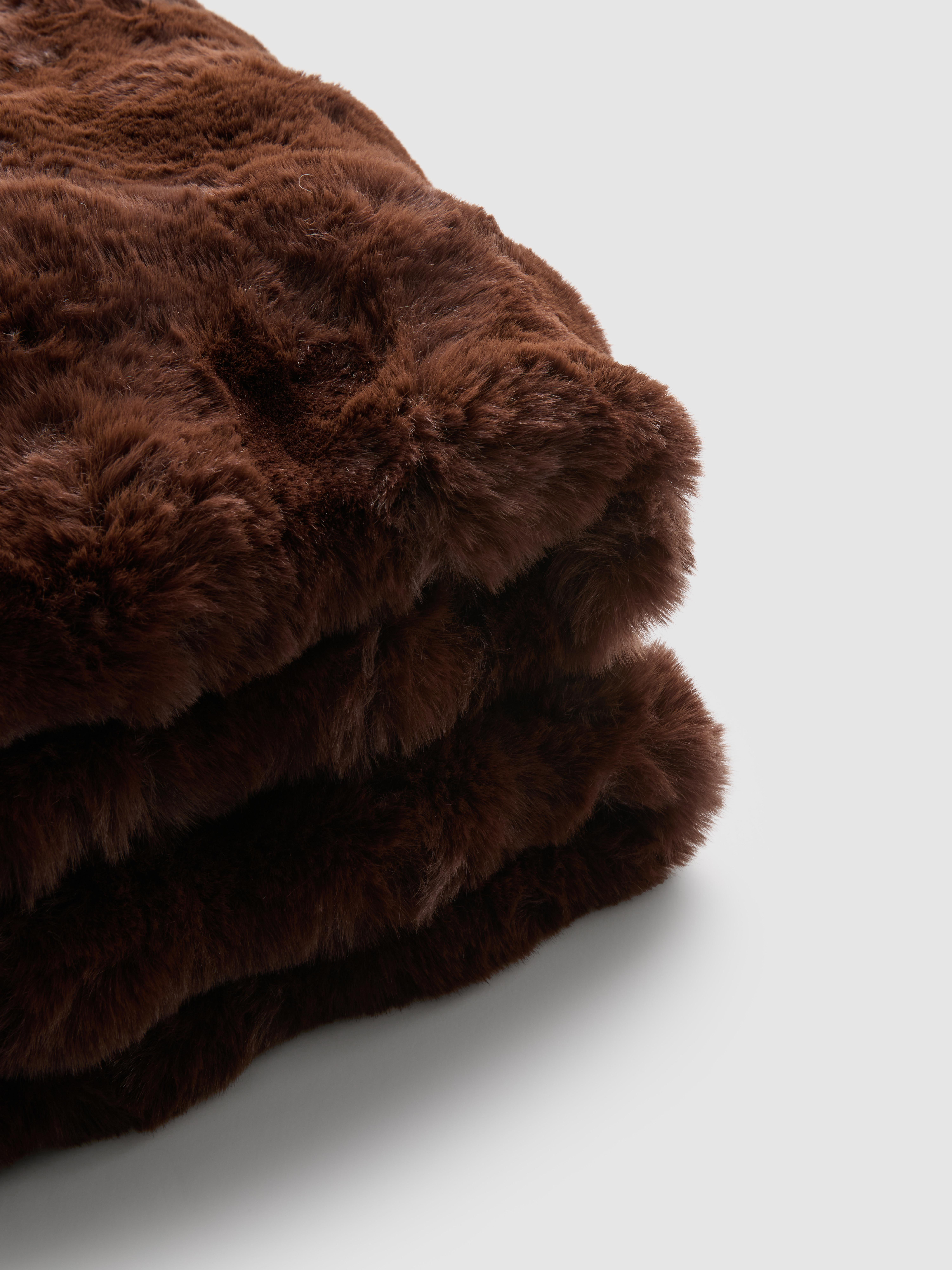 Fleece Bubble Throw