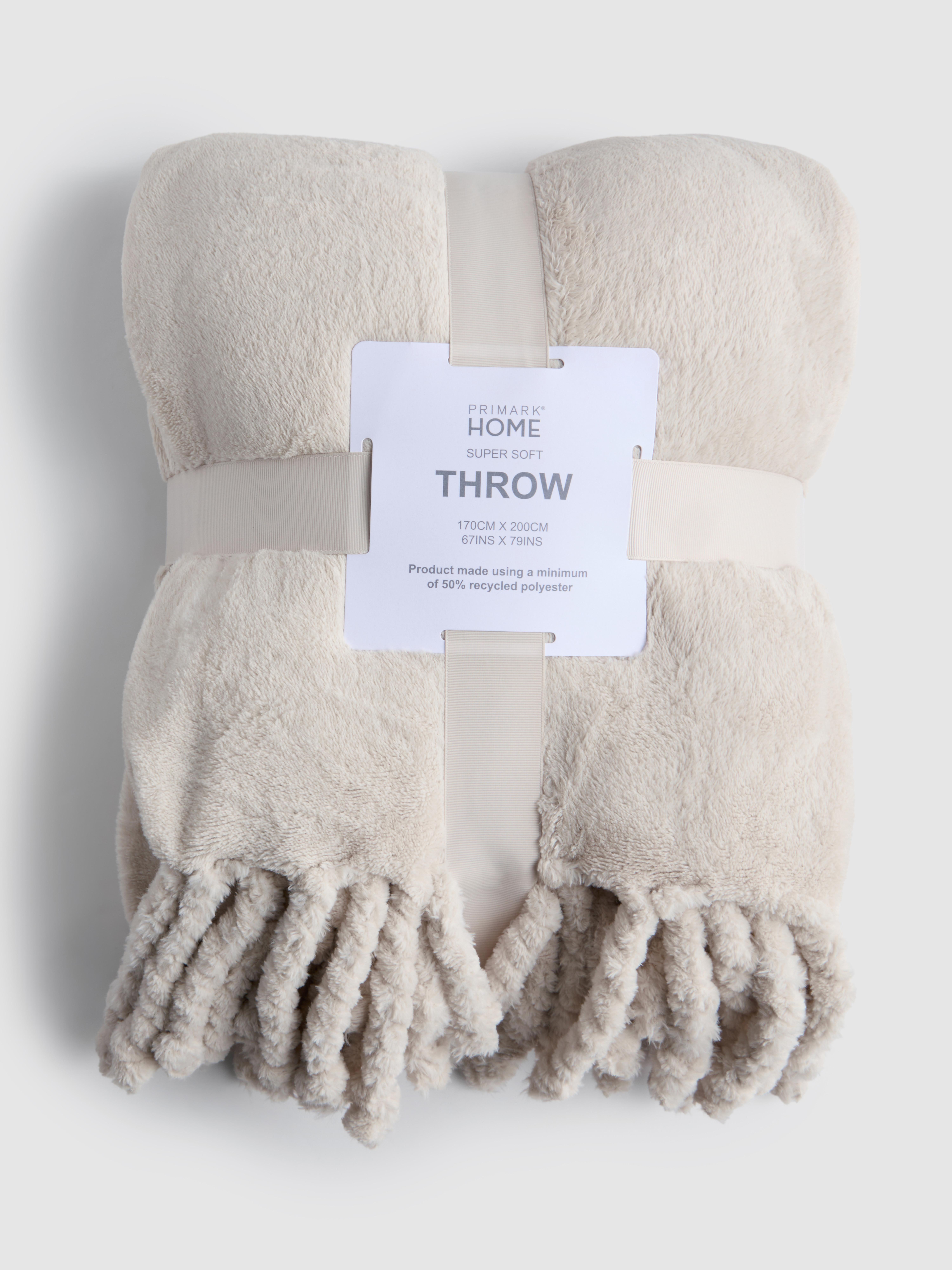 Soft Tasseled Throw