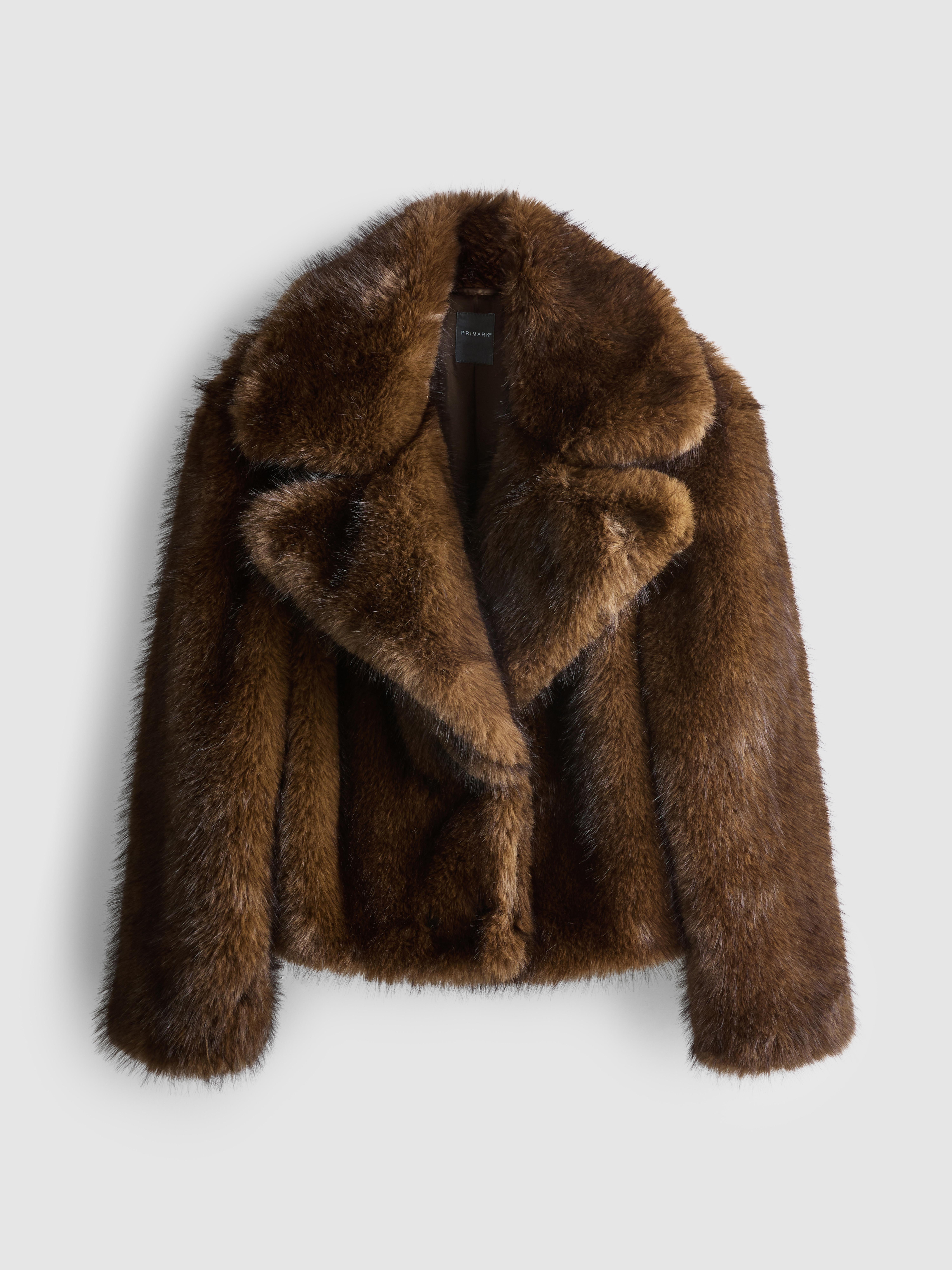 Veste courte en fausse fourrure