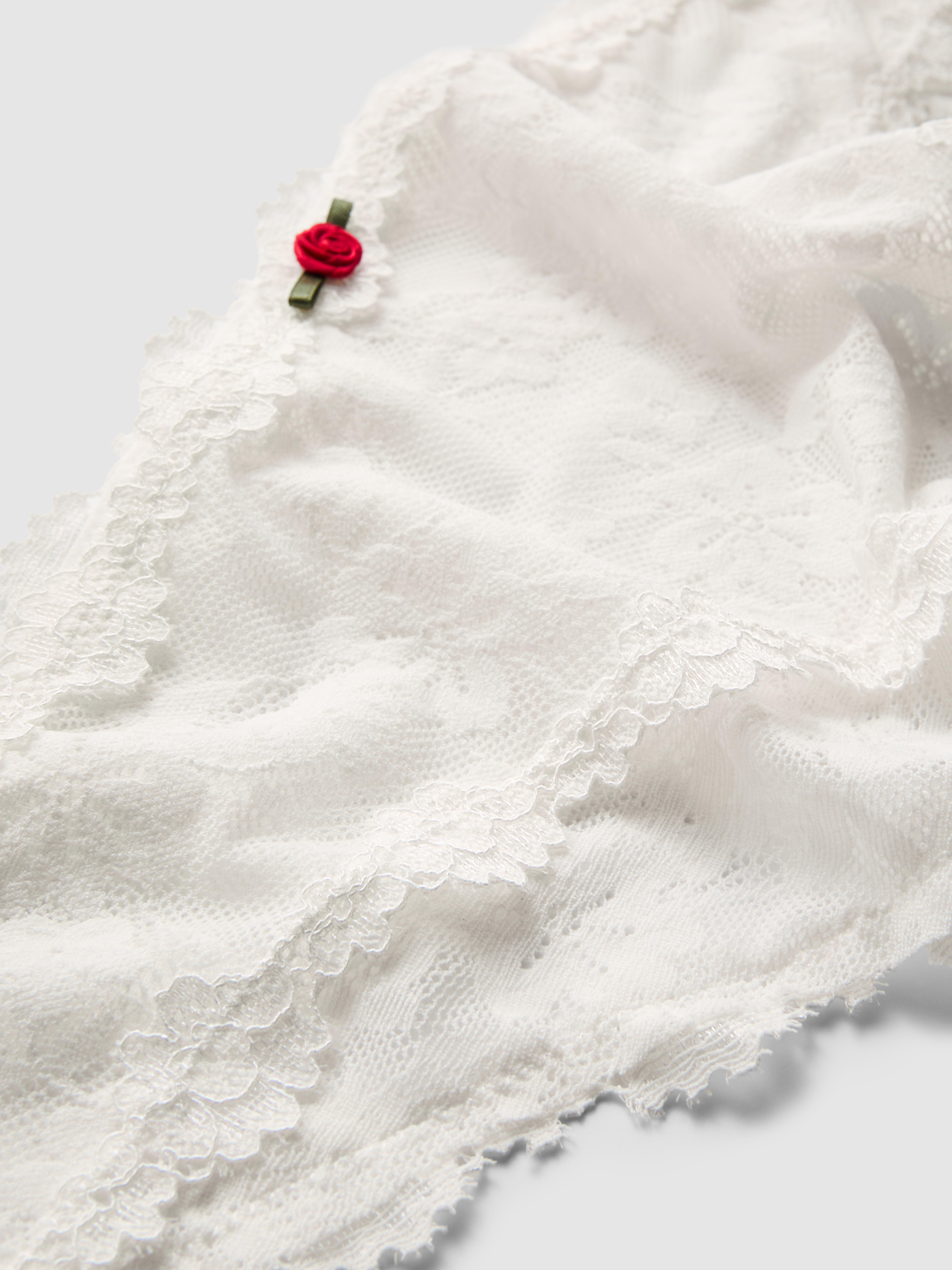 Set met kanten hemdje en Brazilian slip