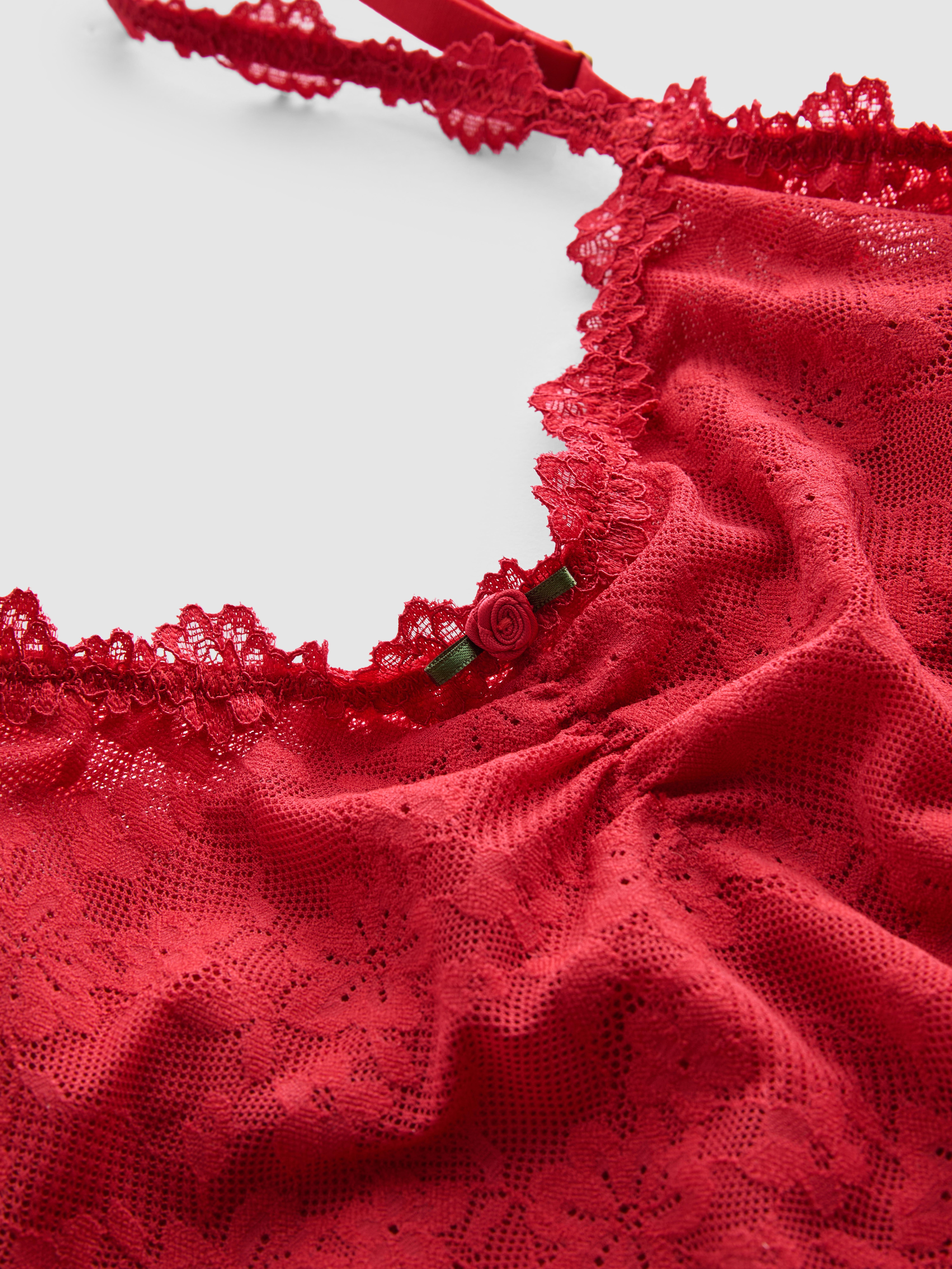 Set met kanten hemdje en Brazilian slip